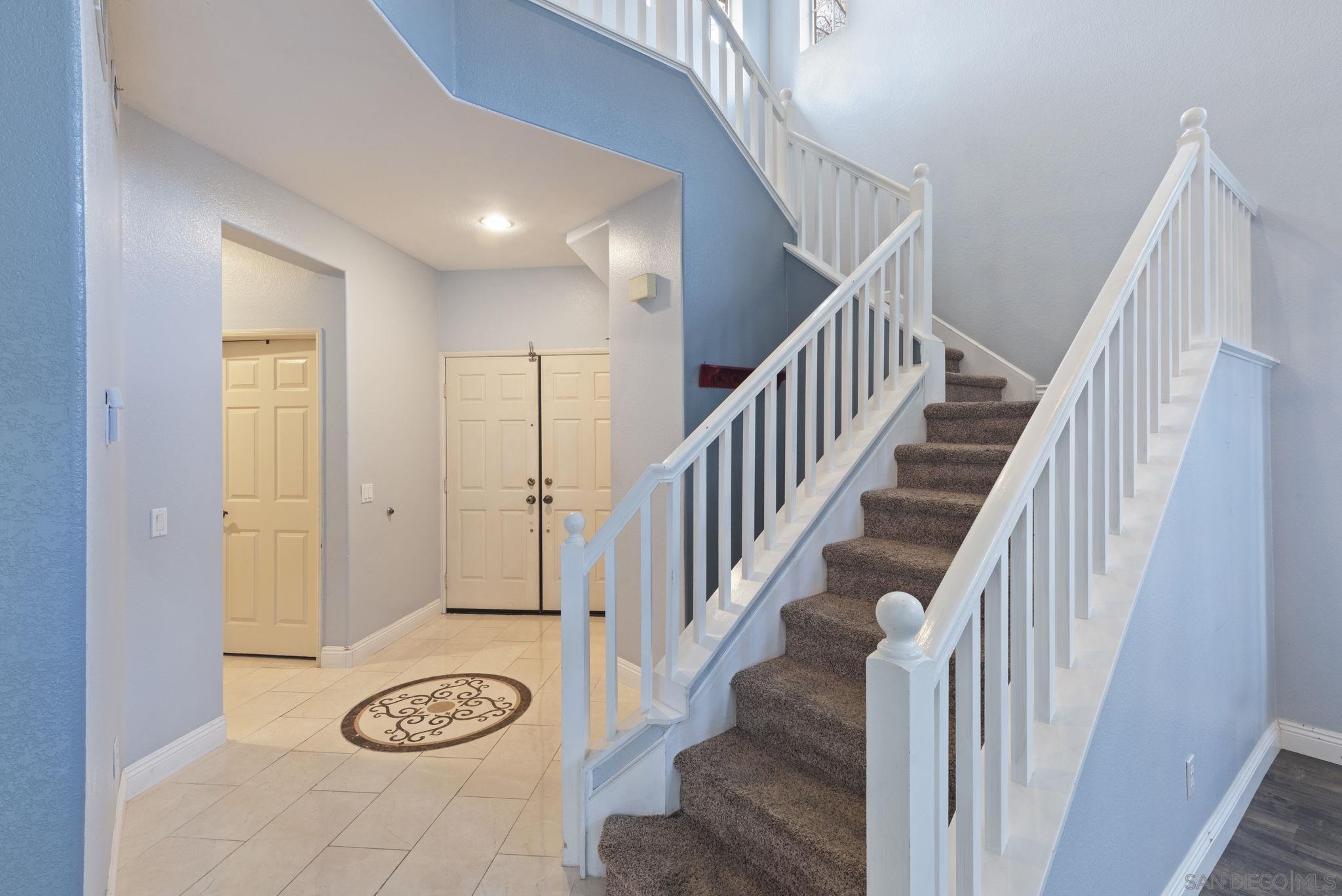 Detail Gallery Image 19 of 75 For 11927  Dapple Way, San Diego,  CA 92128 - 4 Beds | 3 Baths