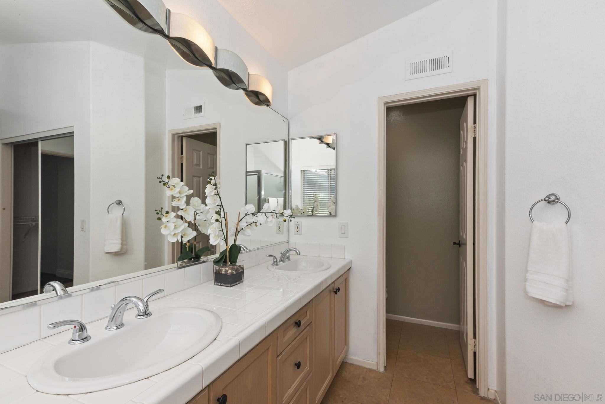 Detail Gallery Image 50 of 75 For 11927  Dapple Way, San Diego,  CA 92128 - 4 Beds | 3 Baths