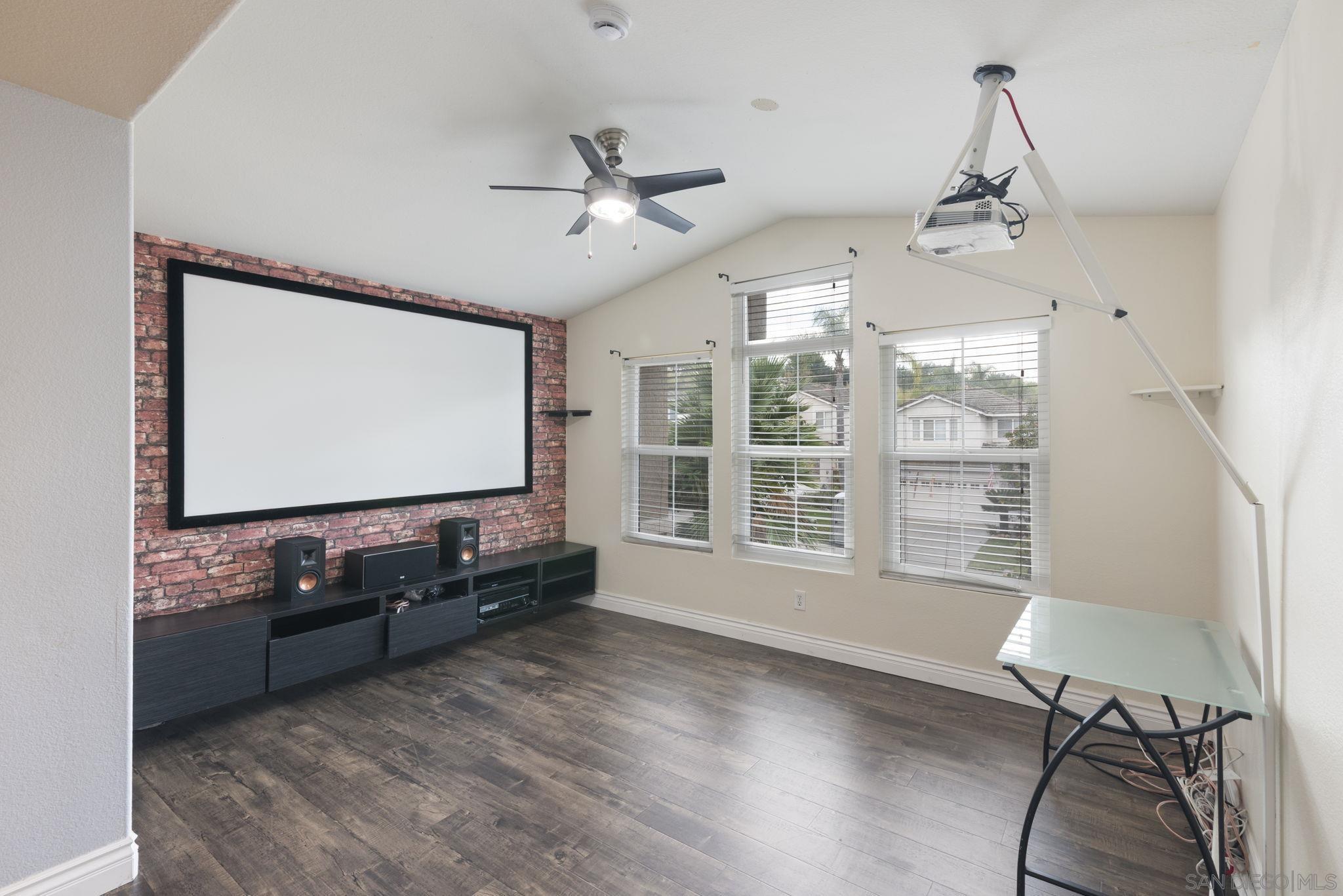 Detail Gallery Image 51 of 75 For 11927  Dapple Way, San Diego,  CA 92128 - 4 Beds | 3 Baths