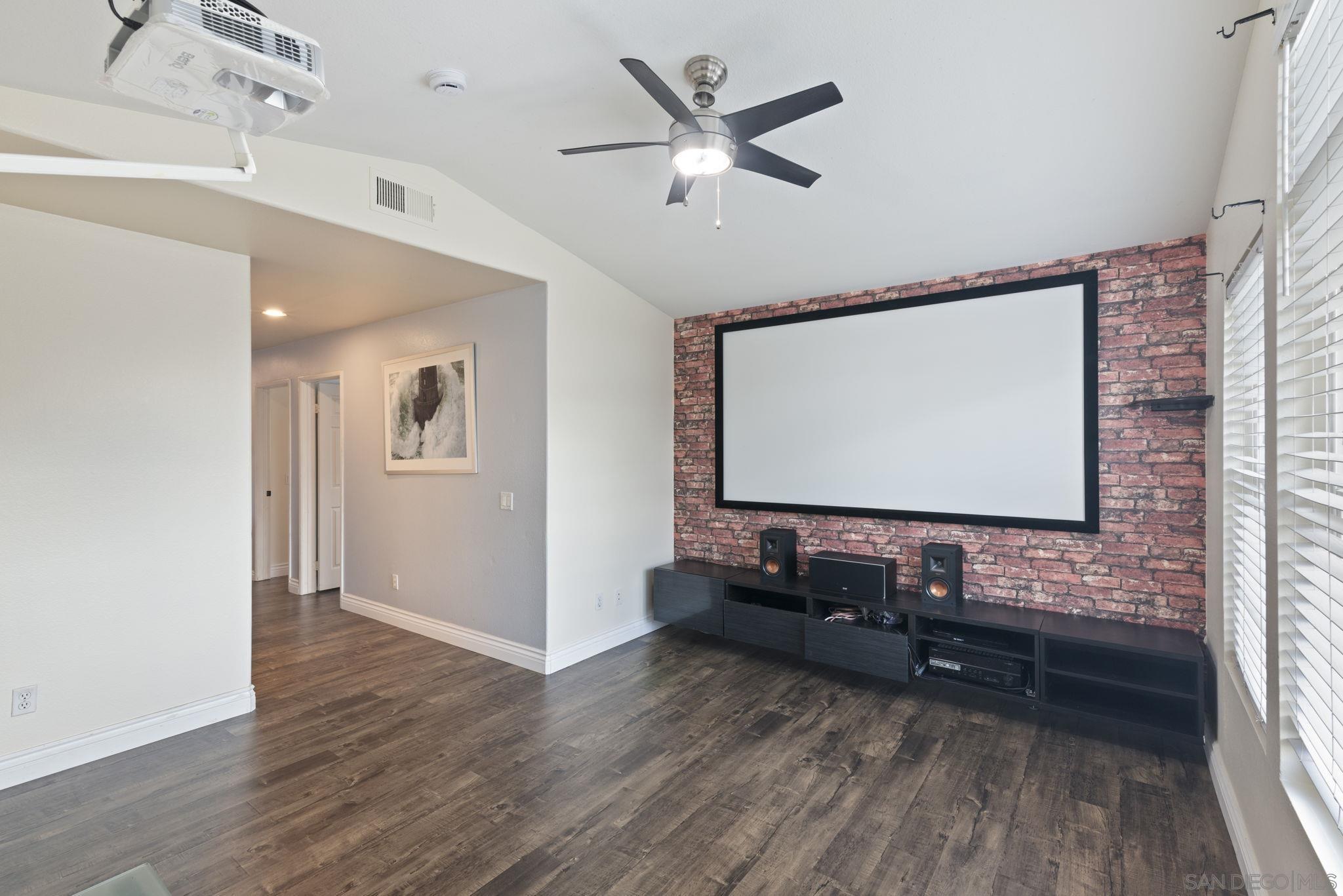 Detail Gallery Image 52 of 75 For 11927  Dapple Way, San Diego,  CA 92128 - 4 Beds | 3 Baths