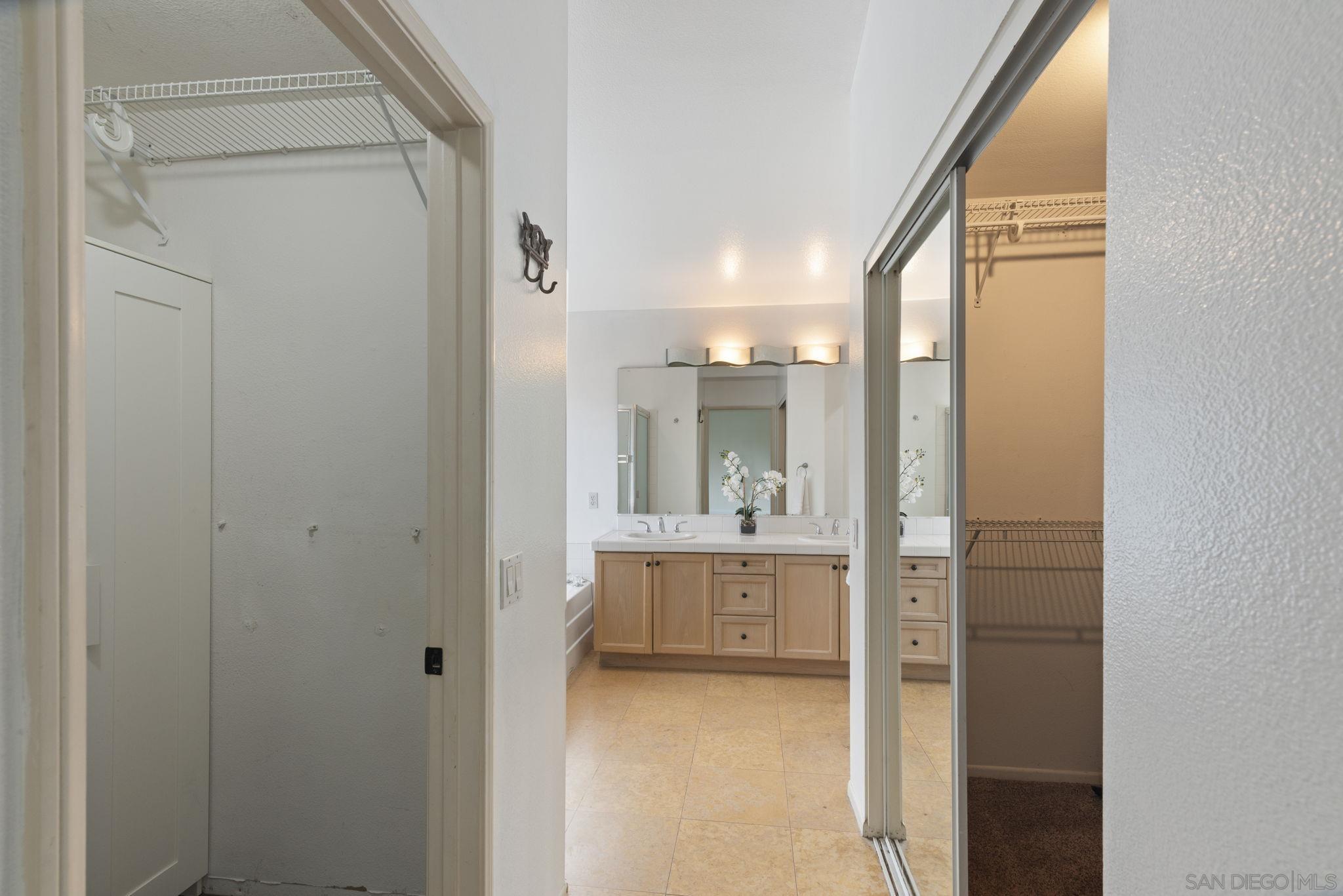 Detail Gallery Image 60 of 75 For 11927  Dapple Way, San Diego,  CA 92128 - 4 Beds | 3 Baths