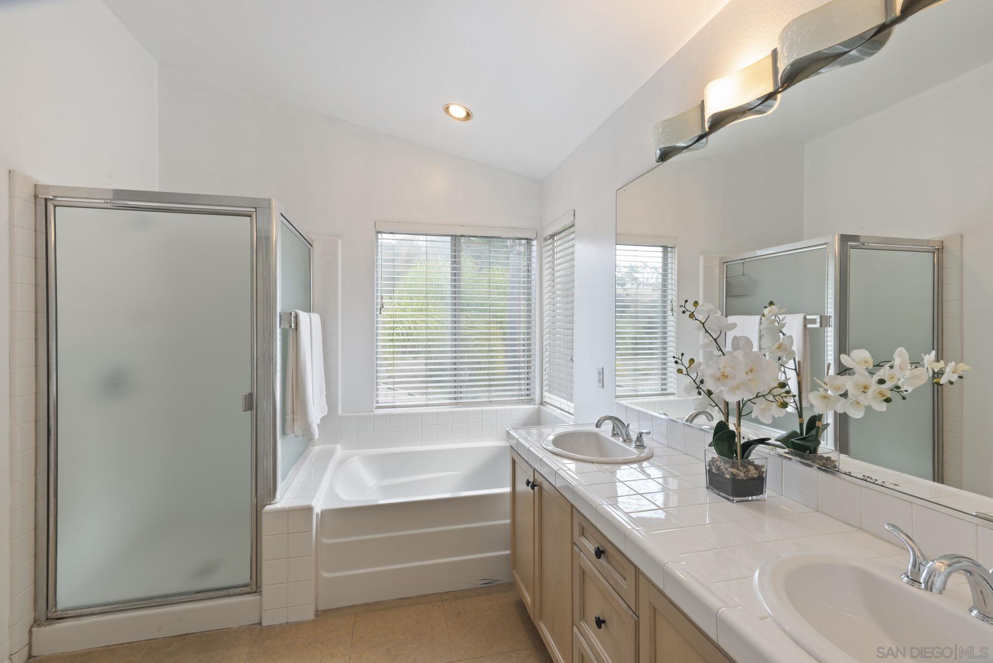 Detail Gallery Image 61 of 75 For 11927  Dapple Way, San Diego,  CA 92128 - 4 Beds | 3 Baths