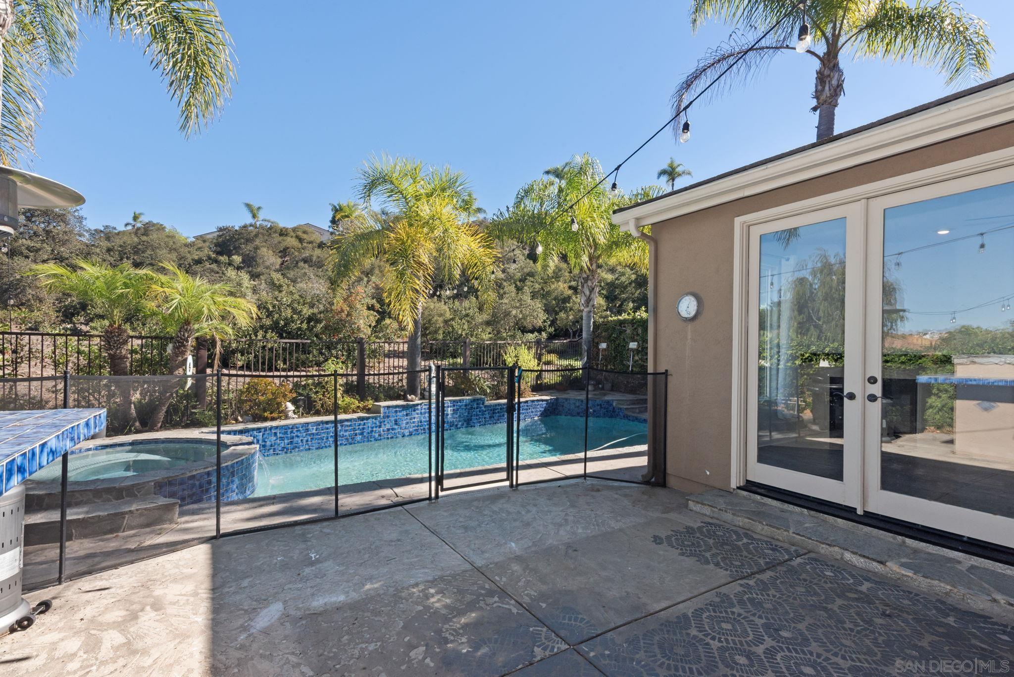 Detail Gallery Image 68 of 75 For 11927  Dapple Way, San Diego,  CA 92128 - 4 Beds | 3 Baths