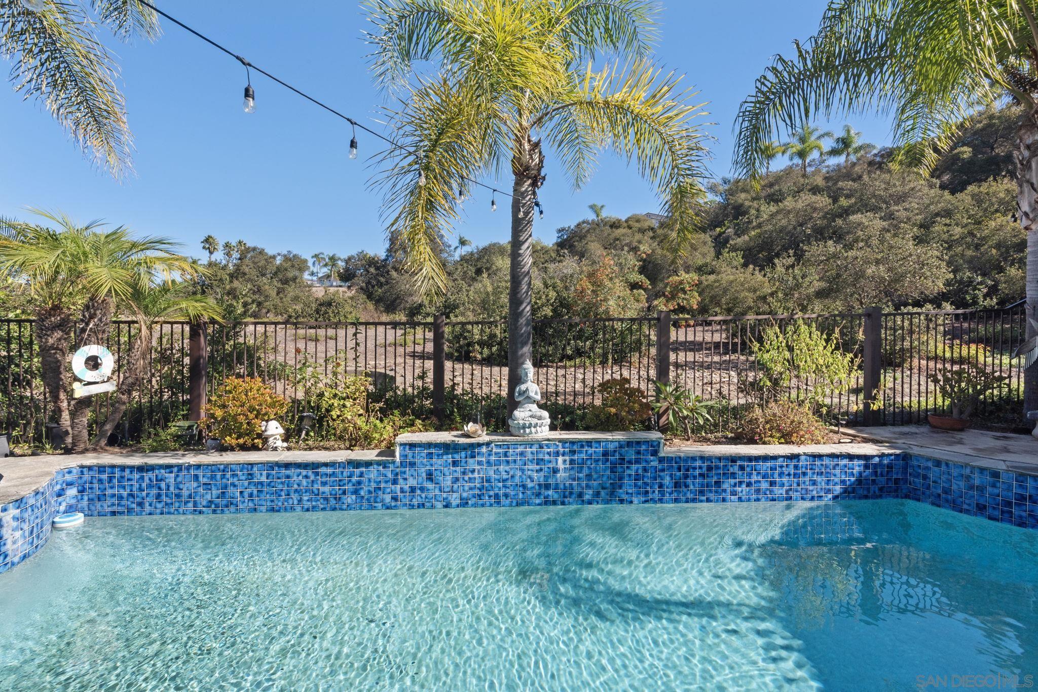 Detail Gallery Image 70 of 75 For 11927  Dapple Way, San Diego,  CA 92128 - 4 Beds | 3 Baths