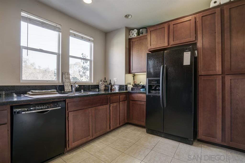 Detail Gallery Image 3 of 30 For 1386  Dandelion Way, San Marcos,  CA 92078 - 3 Beds | 3/1 Baths