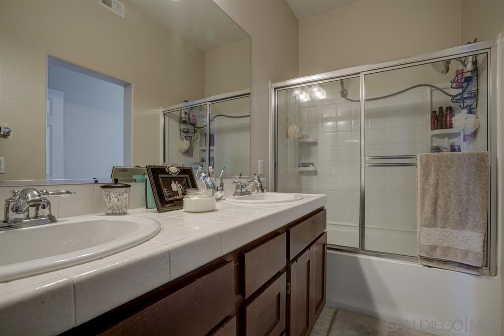 Detail Gallery Image 9 of 30 For 1386  Dandelion Way, San Marcos,  CA 92078 - 3 Beds | 3/1 Baths