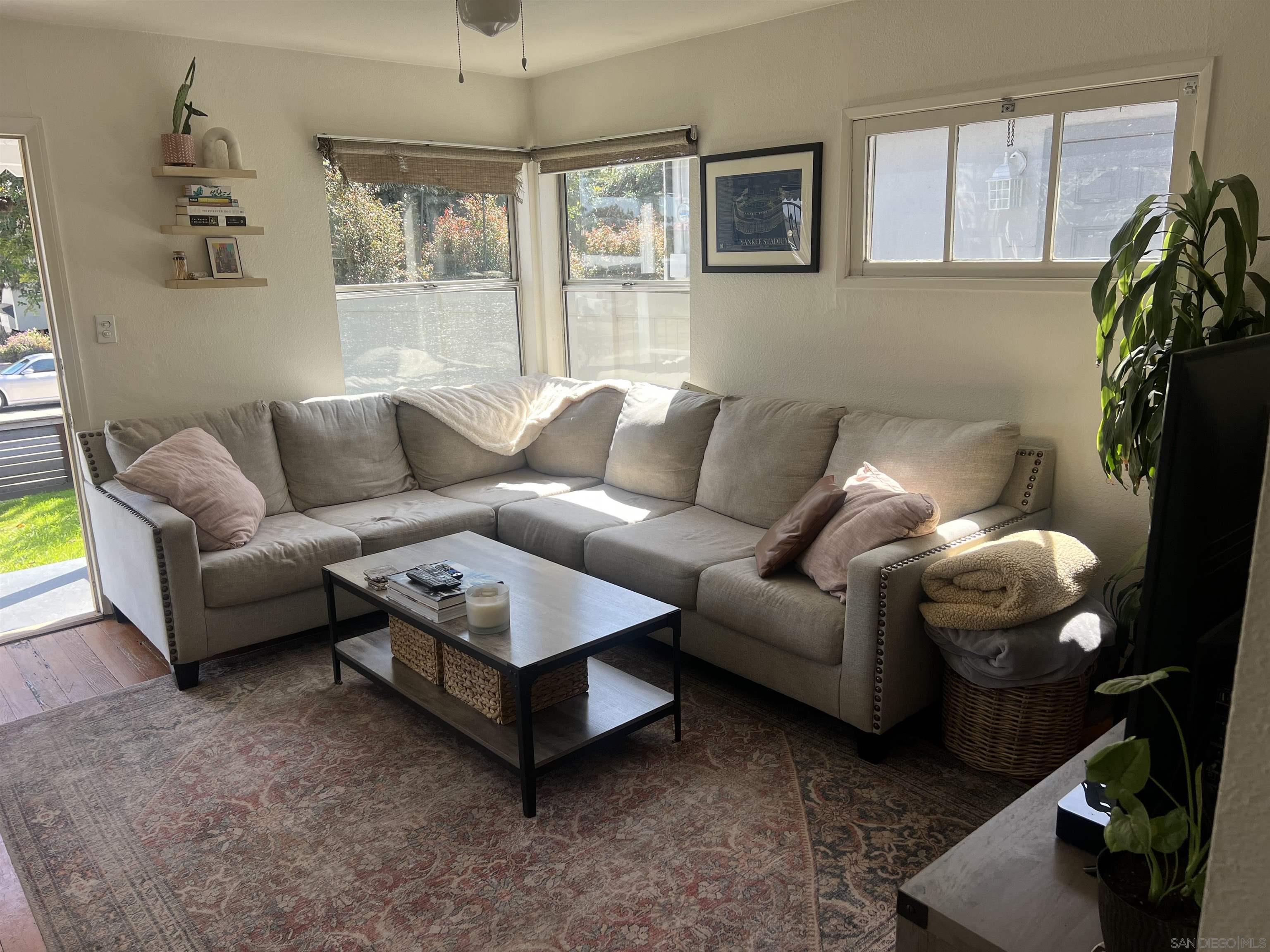 Detail Gallery Image 15 of 41 For 2136  Reed St, San Diego,  CA 92109 - – Beds | – Baths