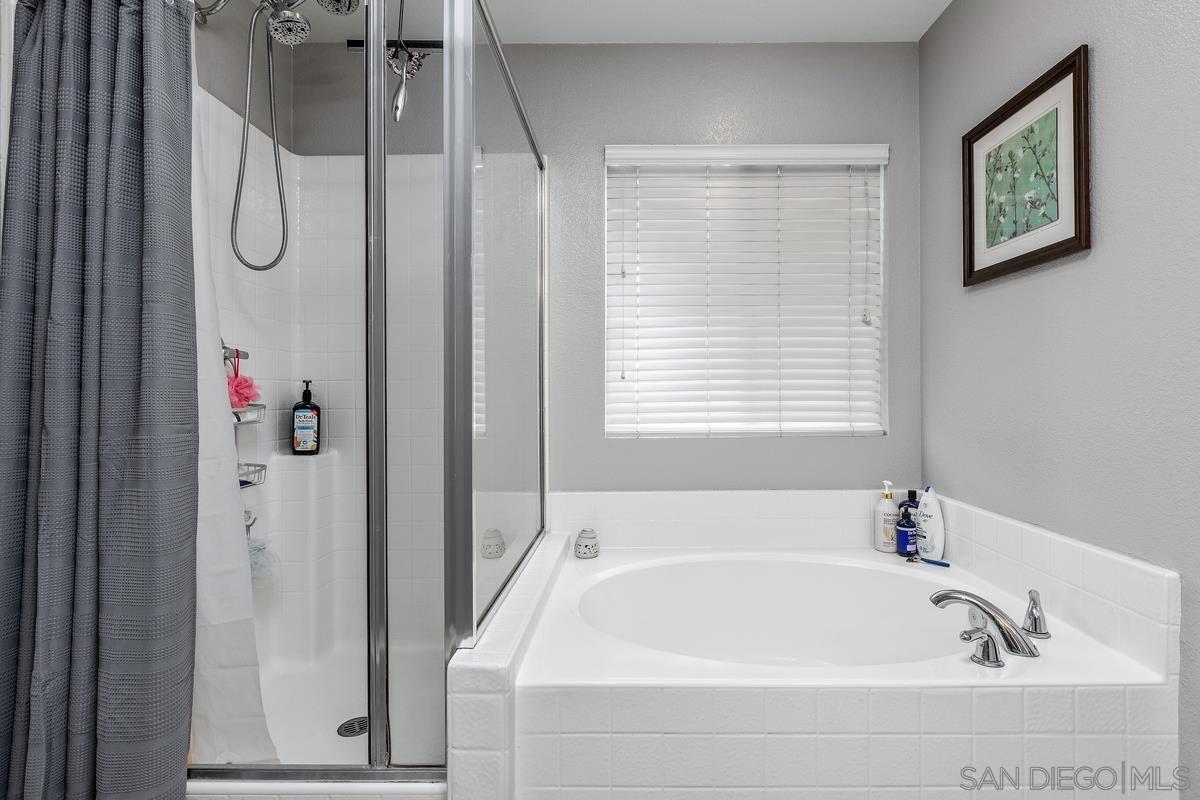 Detail Gallery Image 13 of 32 For 4322  Deer Valley Way, Oceanside,  CA 92057 - 4 Beds | 2/1 Baths