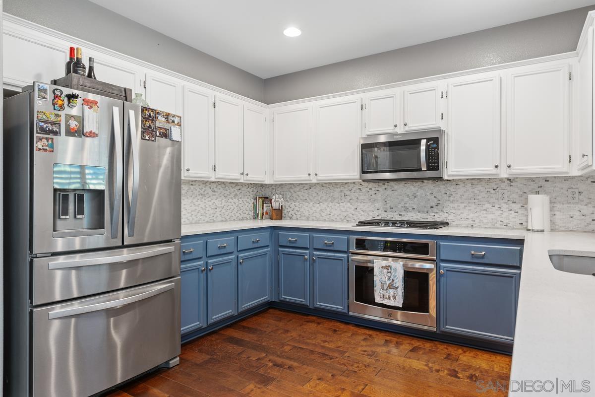 Detail Gallery Image 3 of 32 For 4322  Deer Valley Way, Oceanside,  CA 92057 - 4 Beds | 2/1 Baths