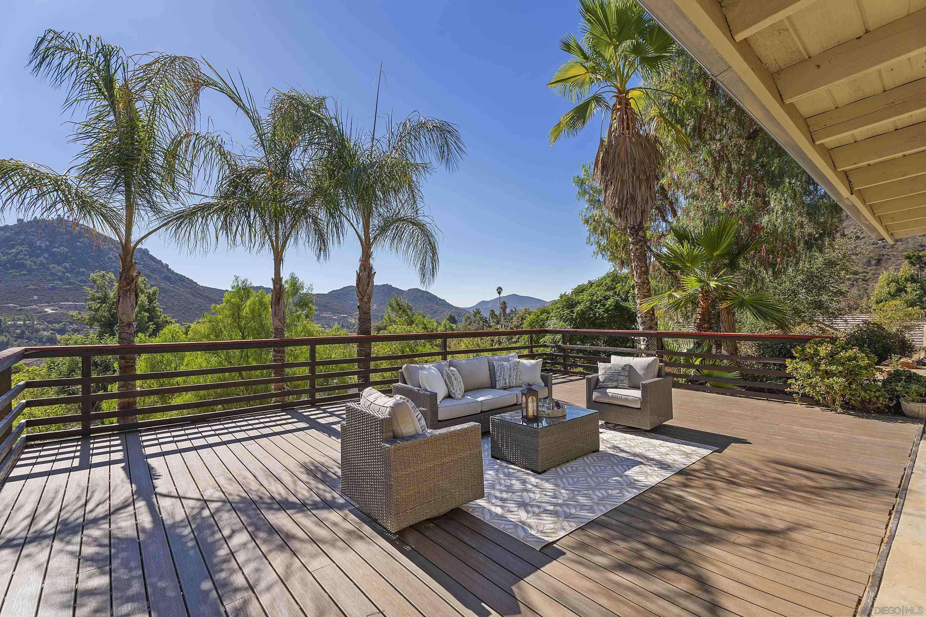 Front Image Thumbnail for SD250043836