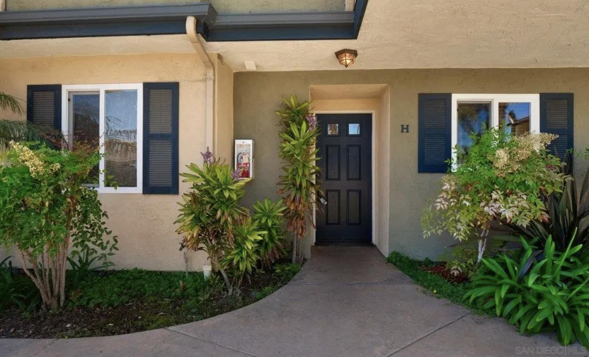 Front Image Thumbnail for SD250043837