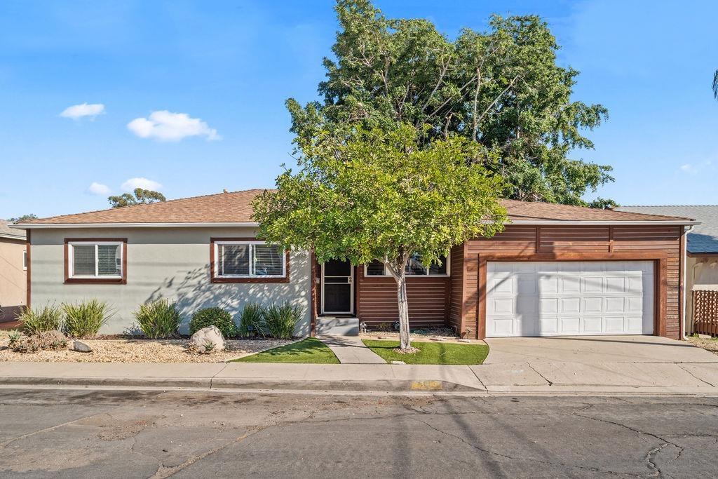 Front Image Thumbnail for SD250043846