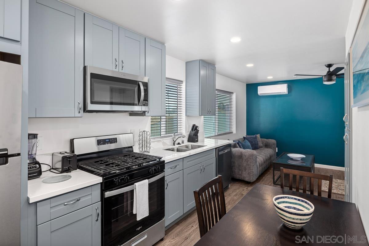 Detail Gallery Image 4 of 10 For 1734  Dahlia Ave  2, San Diego,  CA 92154 - 1 Beds | 1 Baths