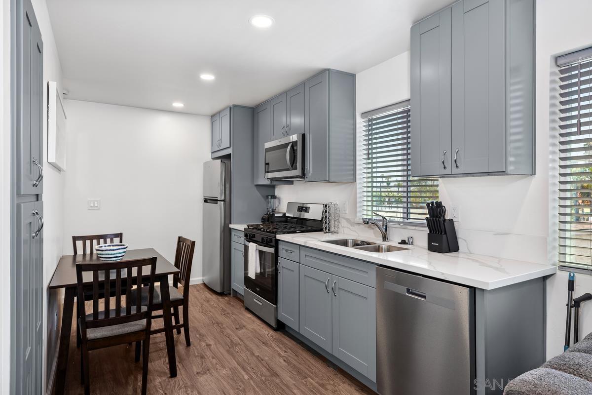 Detail Gallery Image 5 of 10 For 1734  Dahlia Ave  2, San Diego,  CA 92154 - 1 Beds | 1 Baths