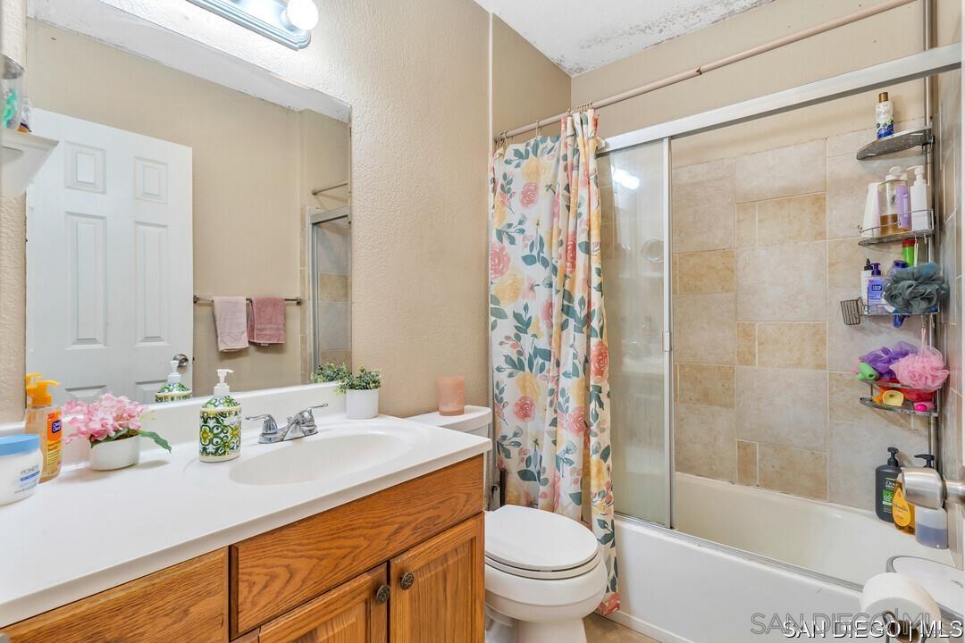 Detail Gallery Image 11 of 24 For 108  East Dr, Vista,  CA 92083 - 2 Beds | 1 Baths