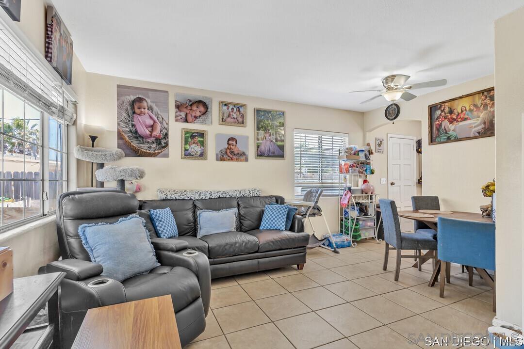 Detail Gallery Image 5 of 24 For 108  East Dr, Vista,  CA 92083 - 2 Beds | 1 Baths