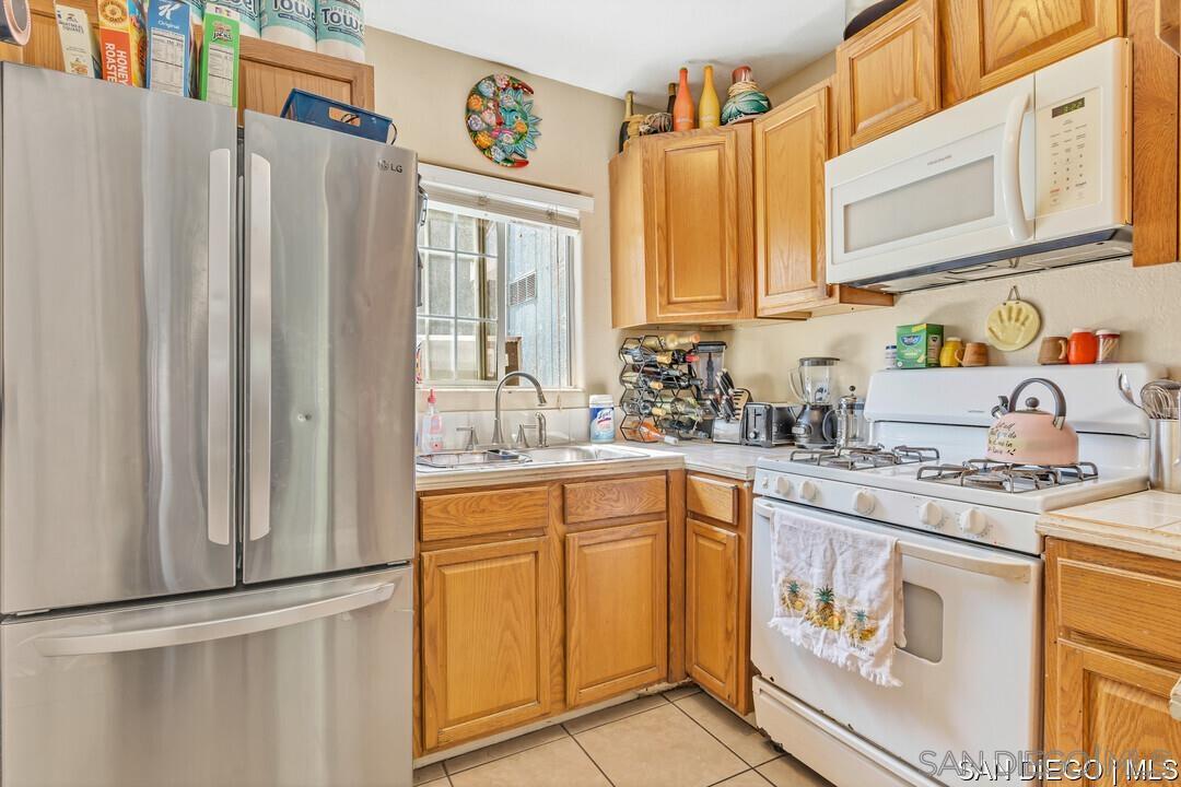 Detail Gallery Image 9 of 24 For 108  East Dr, Vista,  CA 92083 - 2 Beds | 1 Baths