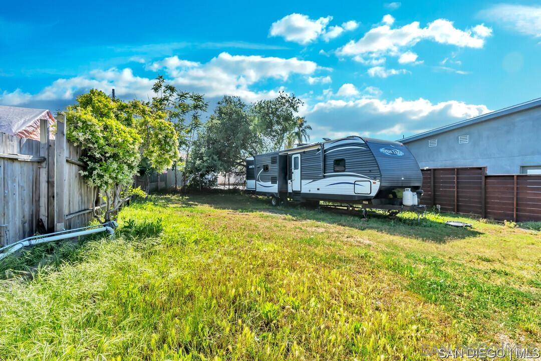 Detail Gallery Image 20 of 28 For 157-59  Natal Way, Vista,  CA 92083 - – Beds | – Baths