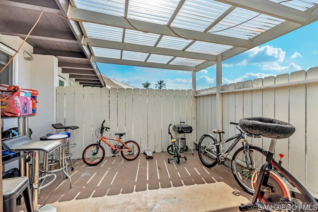 Detail Gallery Image 4 of 28 For 157-59  Natal Way, Vista,  CA 92083 - – Beds | – Baths