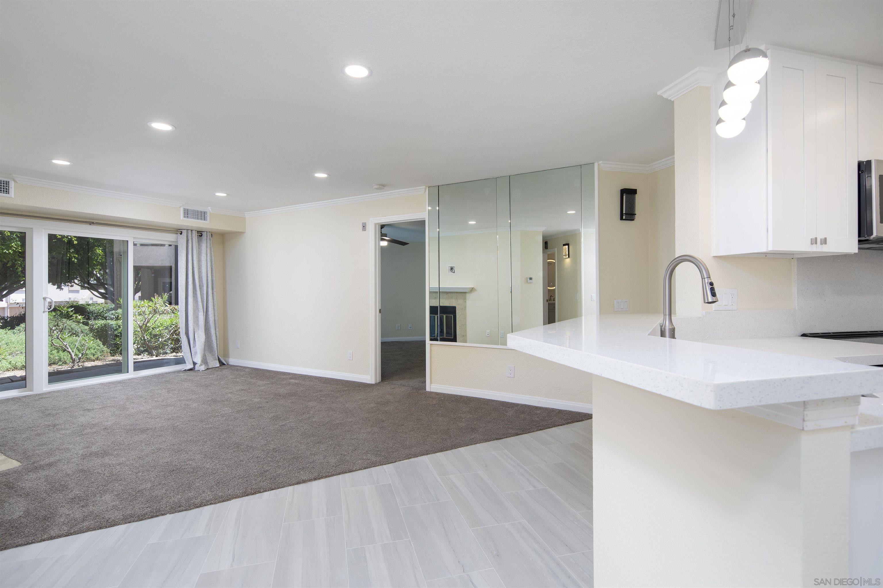 Detail Gallery Image 11 of 29 For 7228  Camino Degrazia  #270,  San Diego,  CA 92111 - 2 Beds | 2 Baths