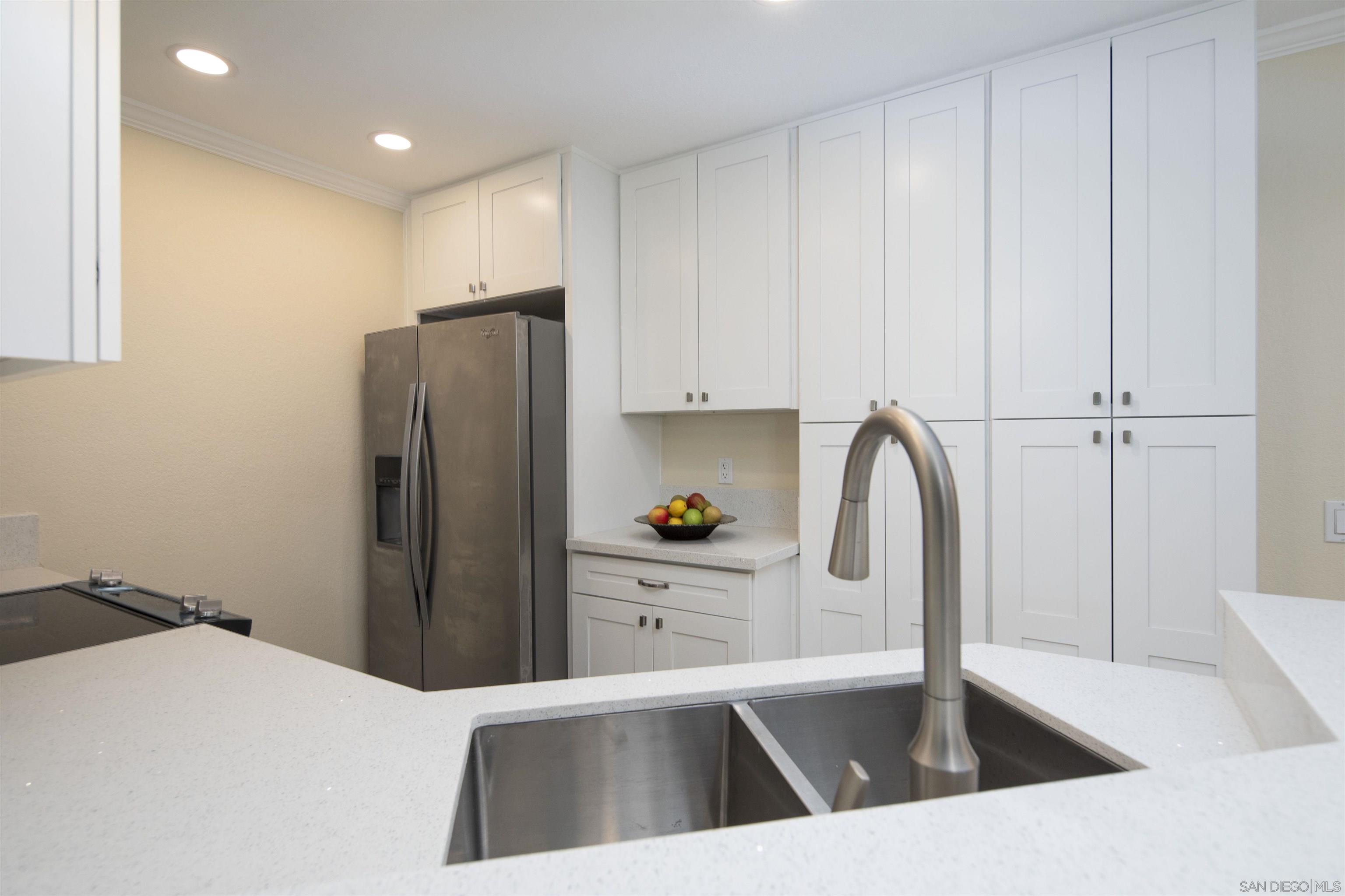 Detail Gallery Image 14 of 29 For 7228  Camino Degrazia  #270,  San Diego,  CA 92111 - 2 Beds | 2 Baths