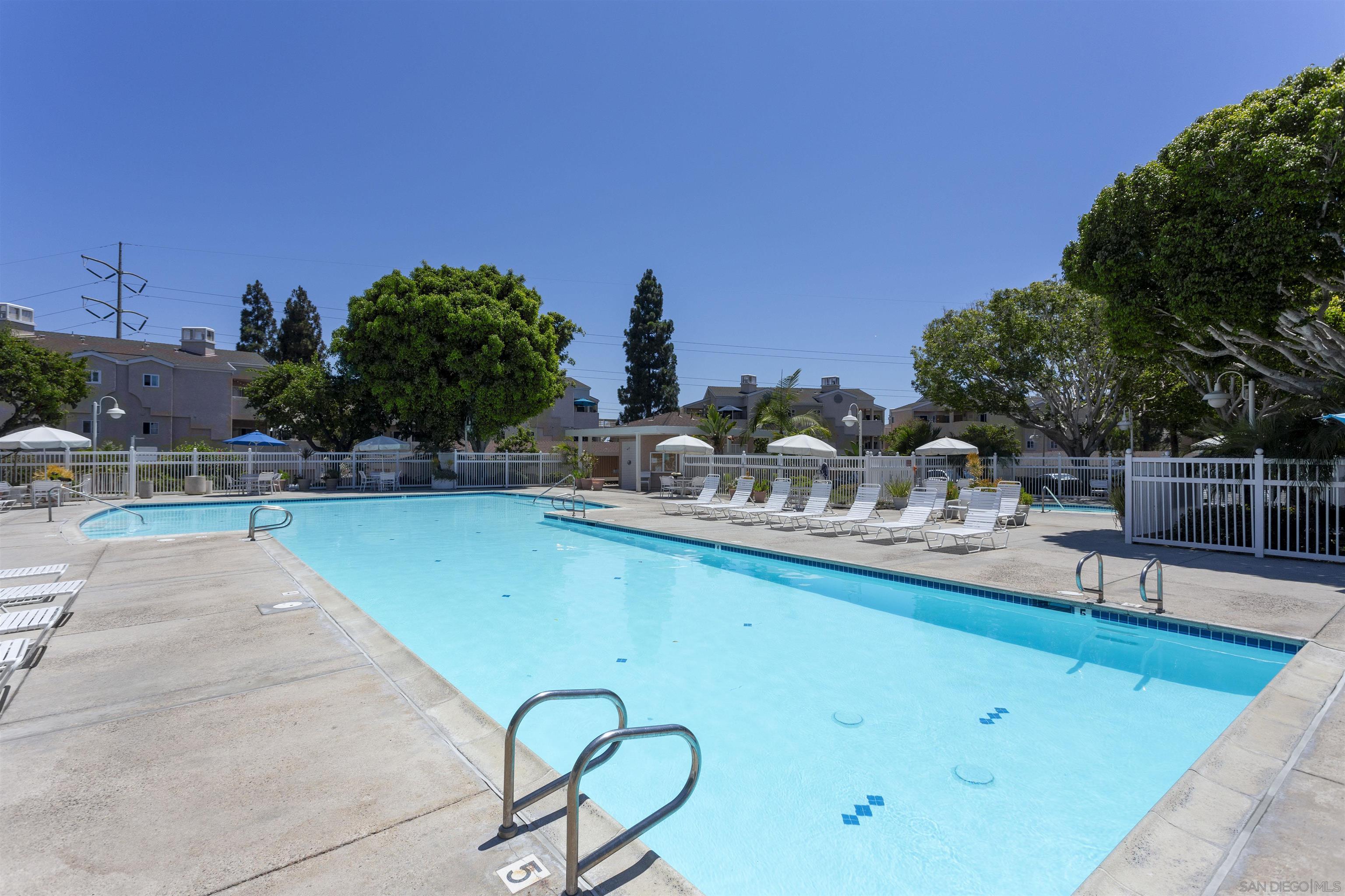 Detail Gallery Image 23 of 29 For 7228  Camino Degrazia  #270,  San Diego,  CA 92111 - 2 Beds | 2 Baths