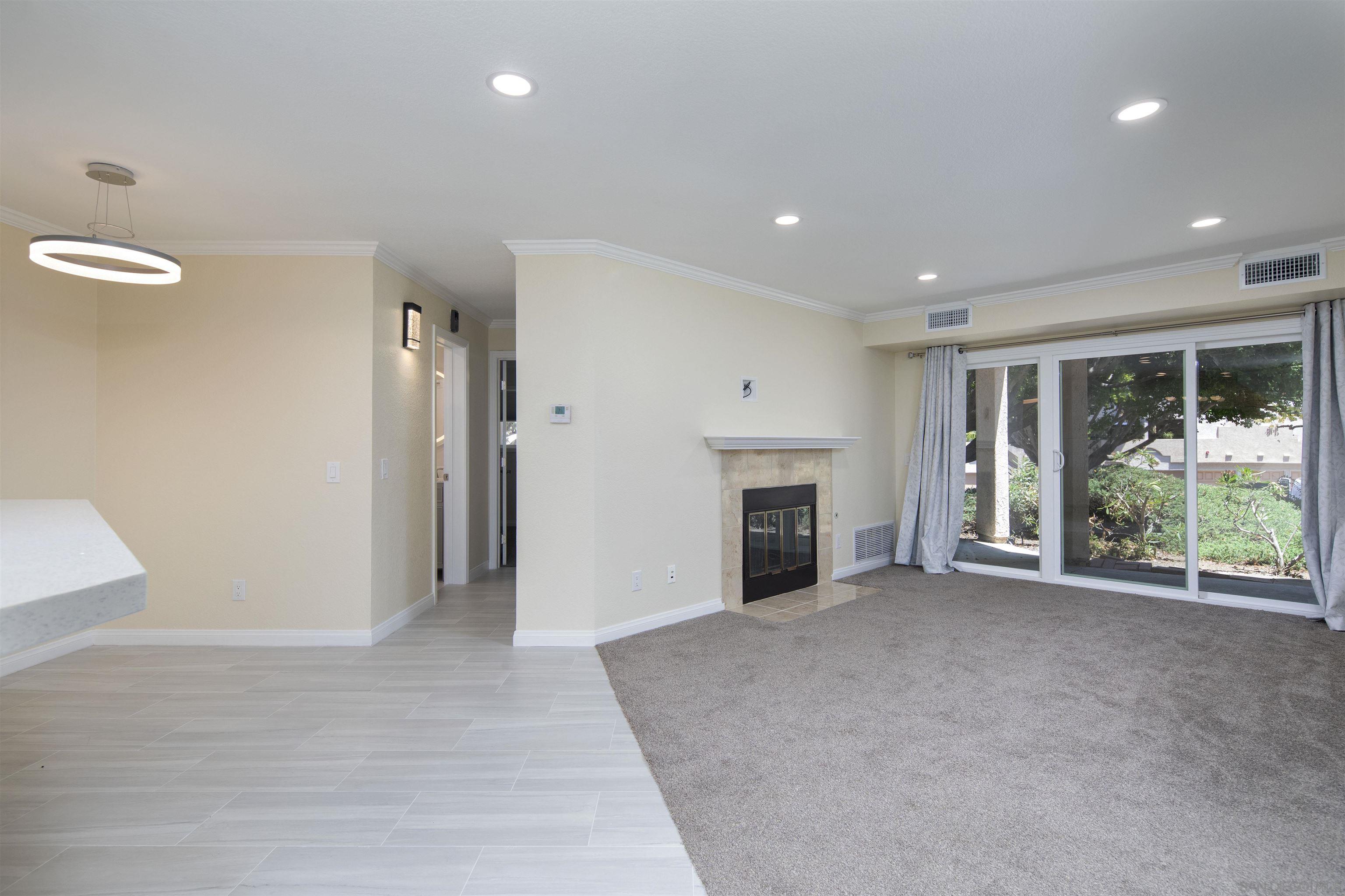 Detail Gallery Image 10 of 29 For 7228  Camino Degrazia  #270,  San Diego,  CA 92111 - 2 Beds | 2 Baths