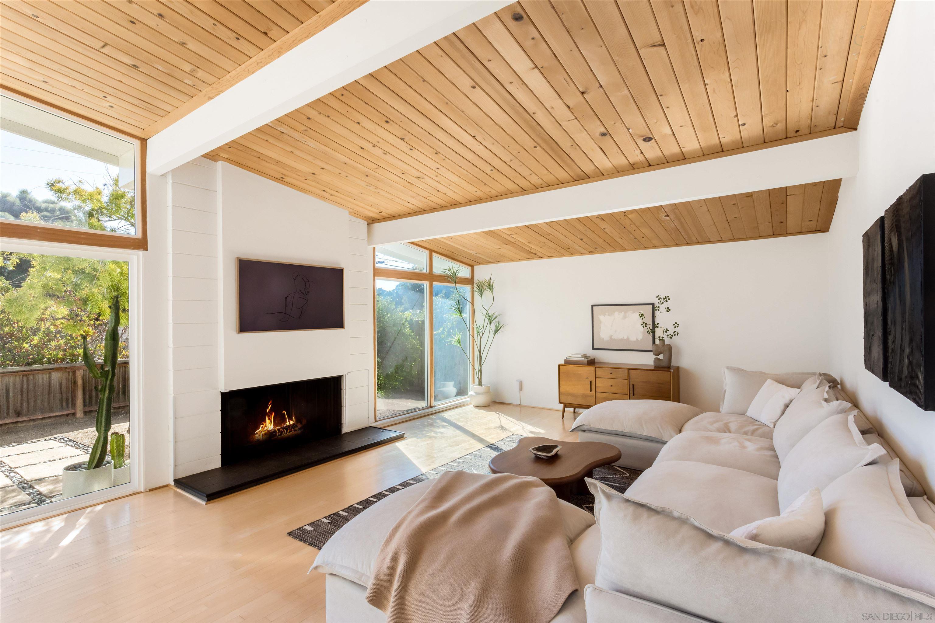 Front Image Thumbnail for SD250043857