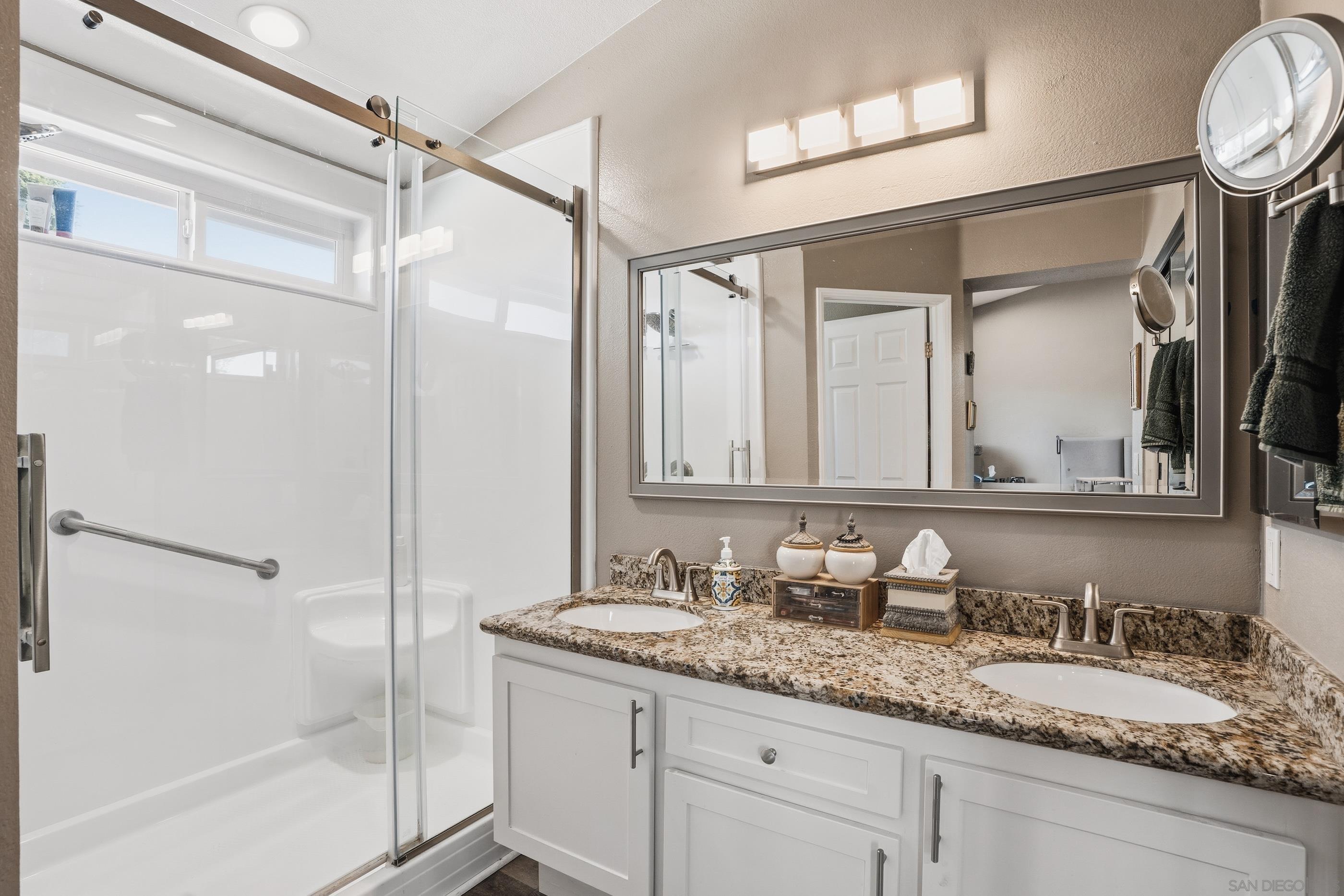Detail Gallery Image 24 of 30 For 11382  via Rancho San Diego  #UNIT C,  El Cajon,  CA 92019 - 2 Beds | 2/1 Baths