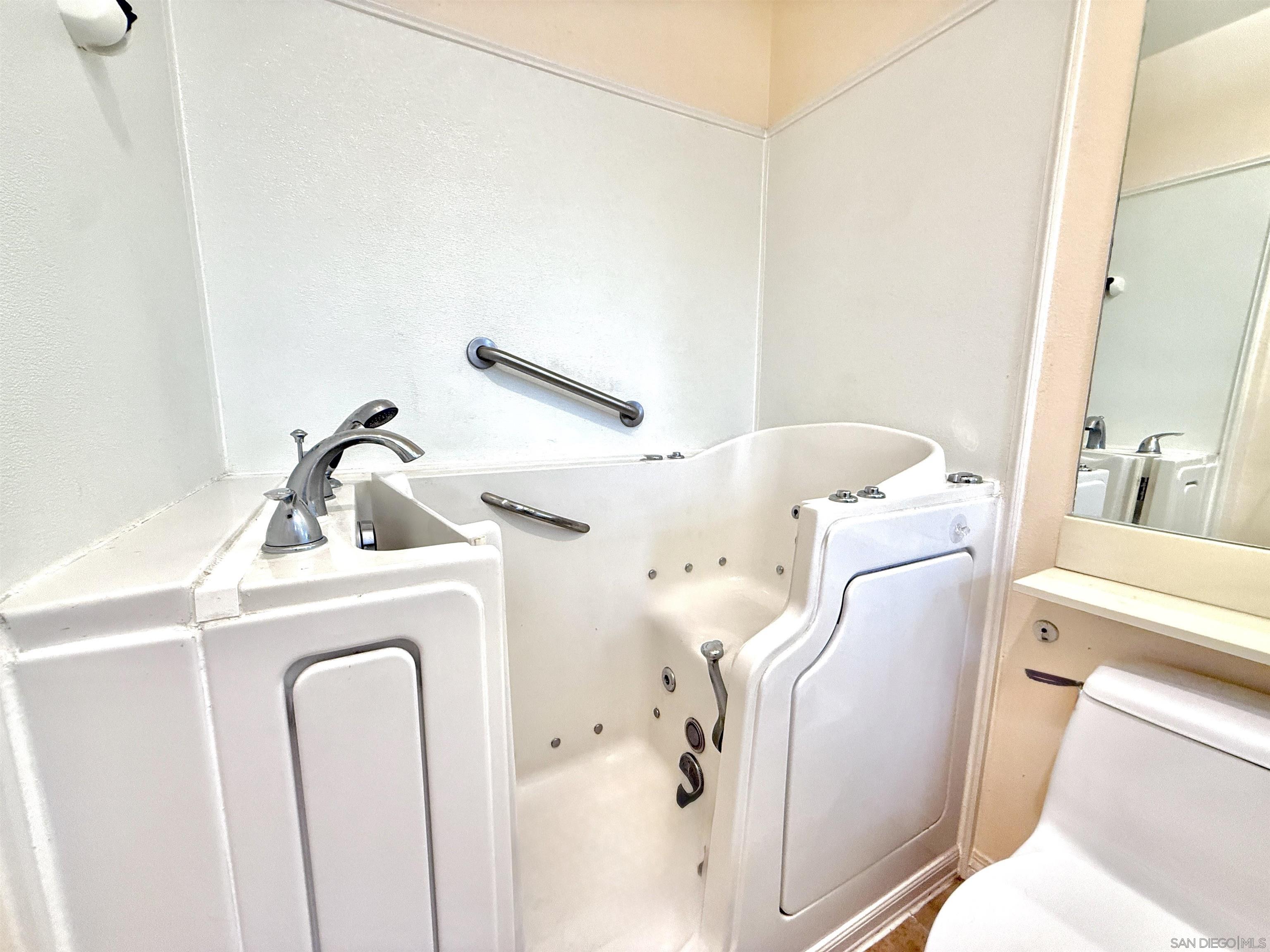 Detail Gallery Image 21 of 32 For 277  Oxford St  #G,  Chula Vista,  CA 91911 - 3 Beds | 2/1 Baths