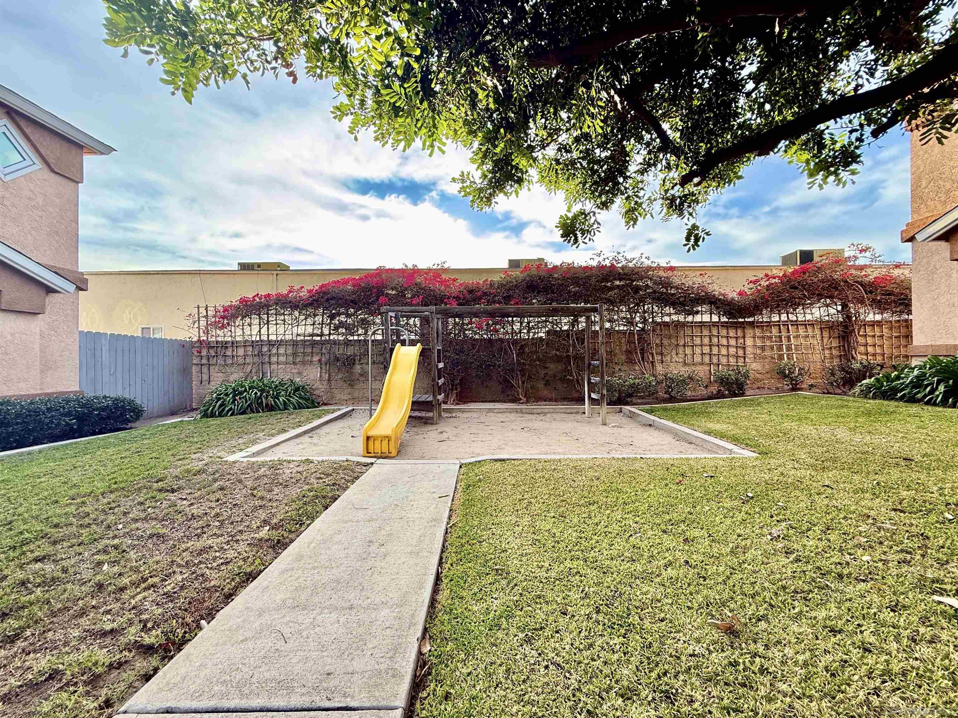 Detail Gallery Image 27 of 32 For 277  Oxford St  #G,  Chula Vista,  CA 91911 - 3 Beds | 2/1 Baths