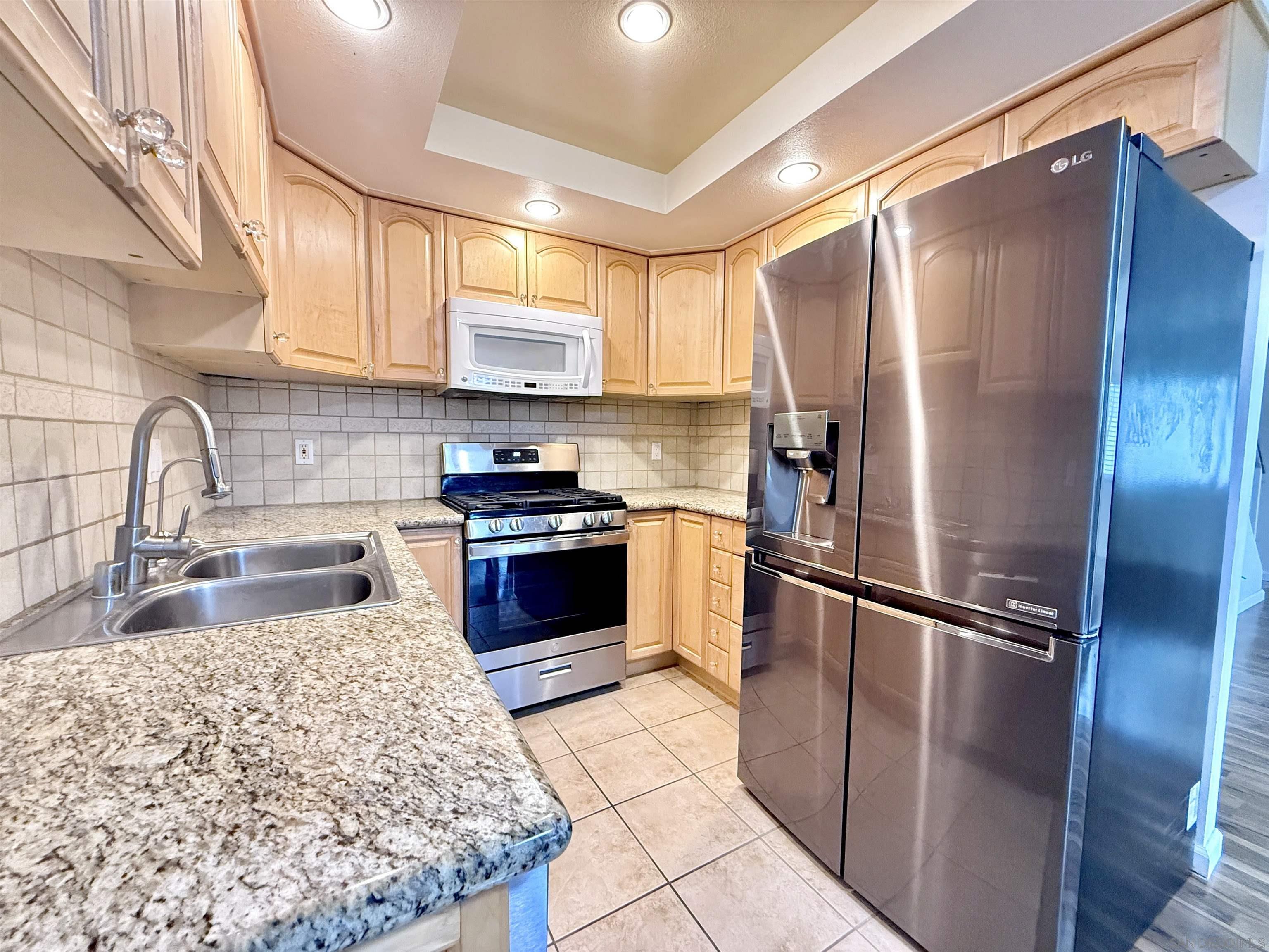 Detail Gallery Image 10 of 32 For 277  Oxford St  #G,  Chula Vista,  CA 91911 - 3 Beds | 2/1 Baths