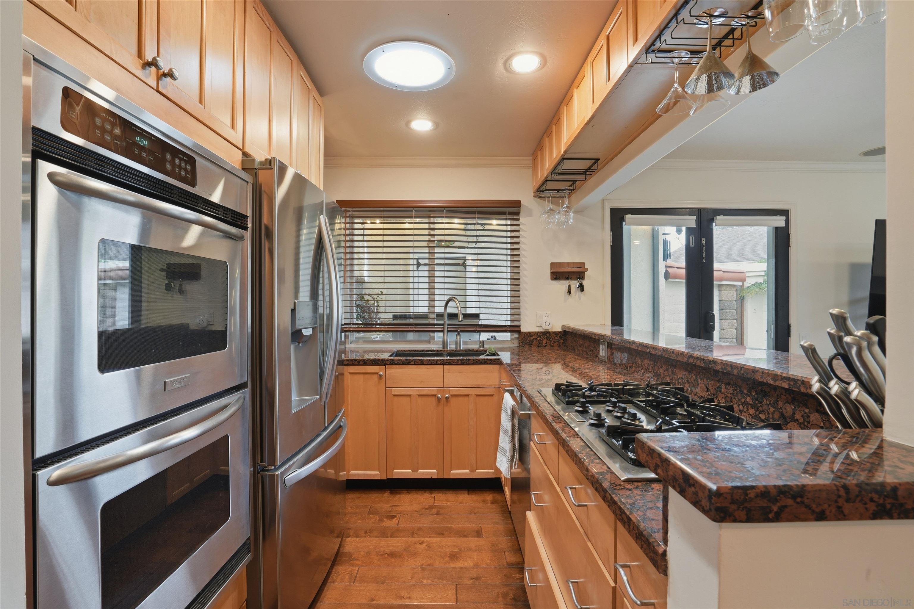 Detail Gallery Image 2 of 30 For 811  Caminito Del Sol, Carlsbad,  CA 92011 - 2 Beds | 1 Baths