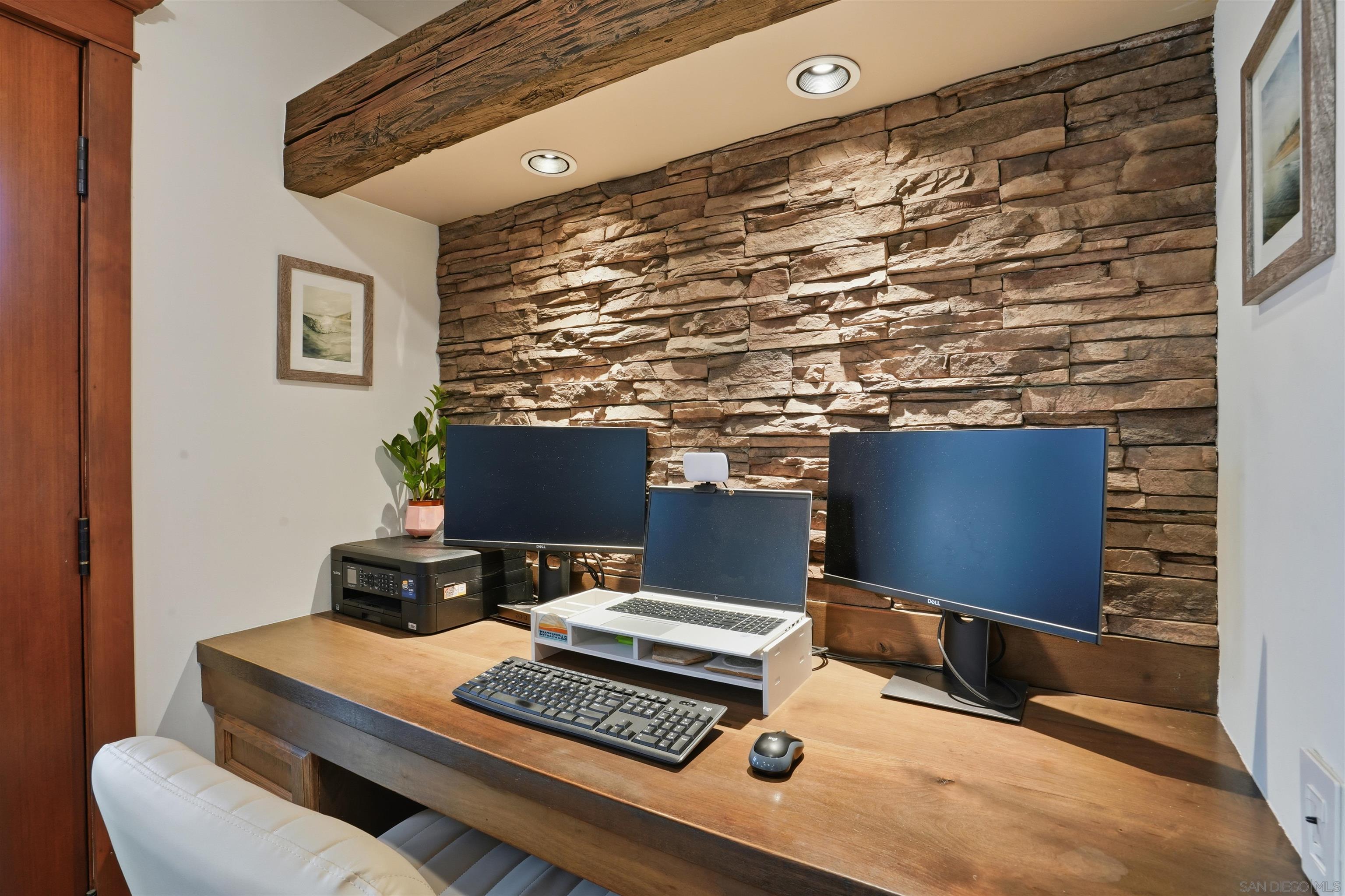 Detail Gallery Image 5 of 30 For 811  Caminito Del Sol, Carlsbad,  CA 92011 - 2 Beds | 1 Baths