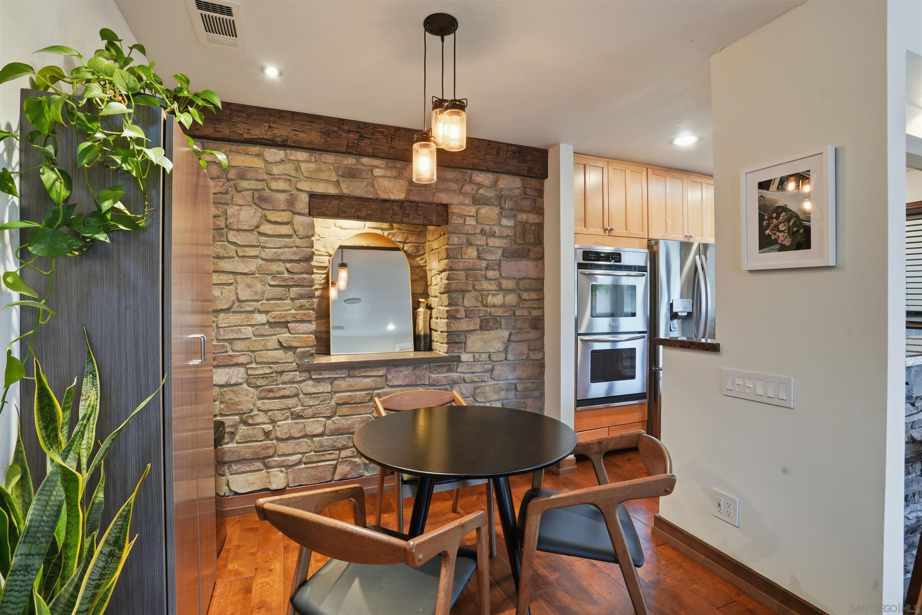 Detail Gallery Image 7 of 30 For 811  Caminito Del Sol, Carlsbad,  CA 92011 - 2 Beds | 1 Baths