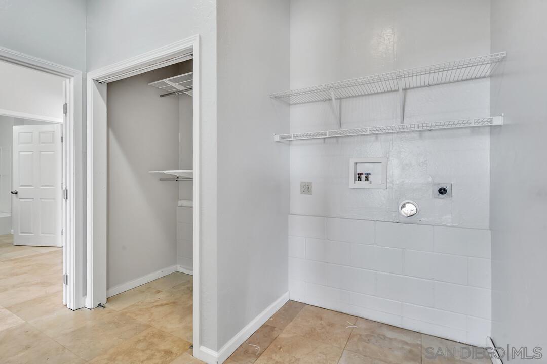 Detail Gallery Image 16 of 25 For 23611-13  Old Ranch Rd, Alpine,  CA 91901 - 7 Beds | 6 Baths