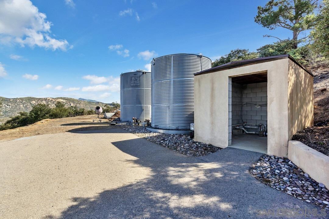 Detail Gallery Image 21 of 25 For 23611-13  Old Ranch Rd, Alpine,  CA 91901 - 7 Beds | 6 Baths