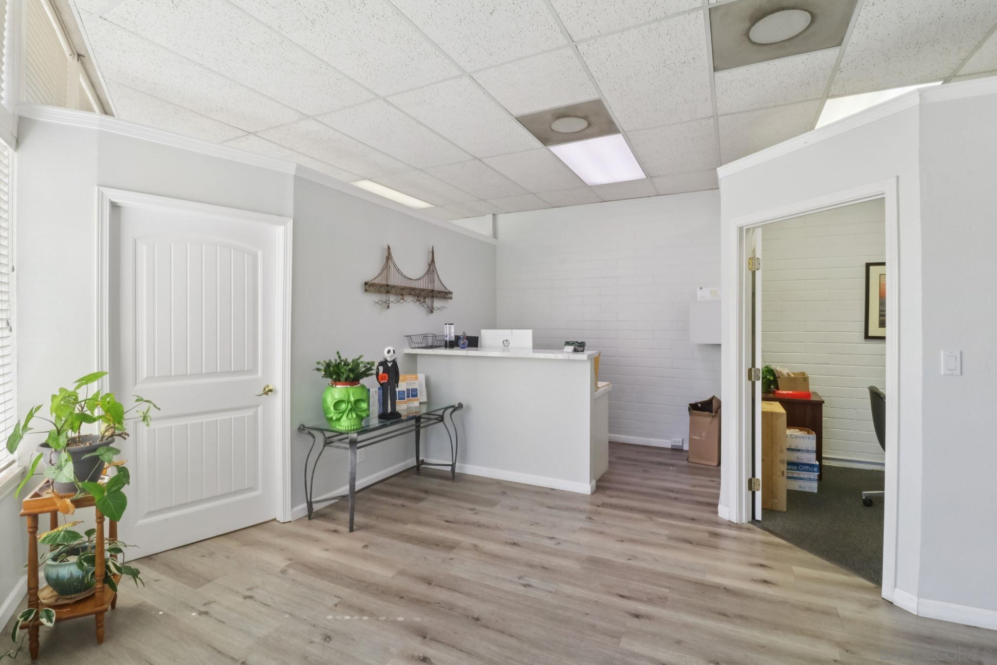 Detail Gallery Image 8 of 9 For 8870-78  La Mesa Blvd, La Mesa,  CA 91942 - – Beds | – Baths