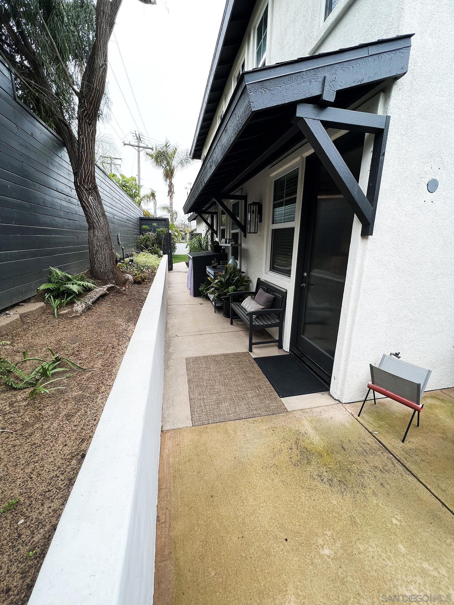 Detail Gallery Image 4 of 19 For 280  Hillcrest Dr  a, Encinitas,  CA 92024 - 1 Beds | 1 Baths