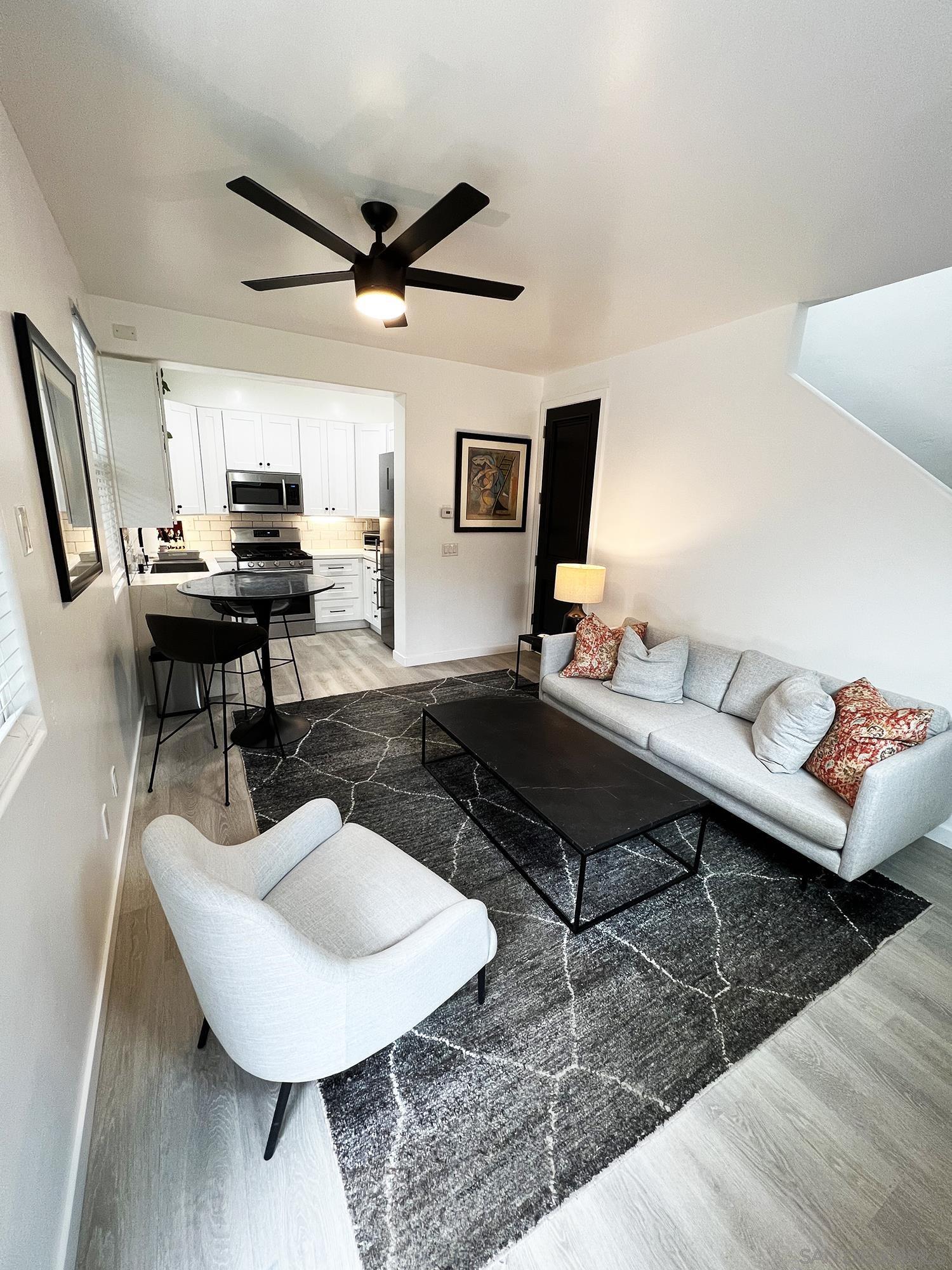 Detail Gallery Image 5 of 19 For 280  Hillcrest Dr  a, Encinitas,  CA 92024 - 1 Beds | 1 Baths