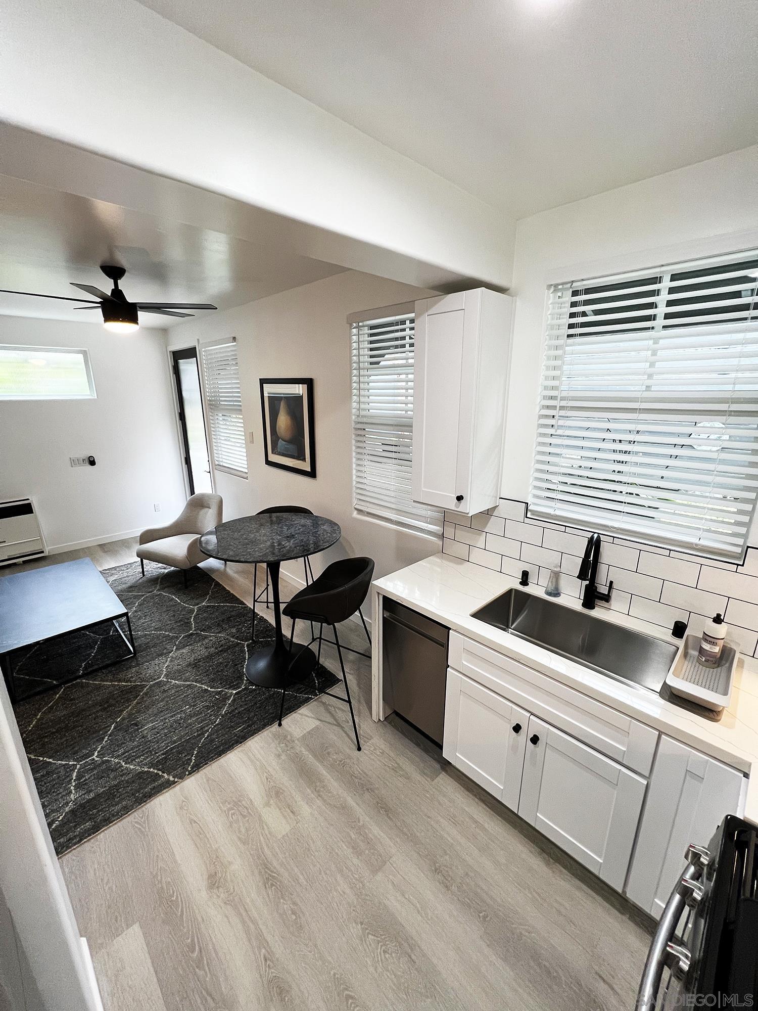 Detail Gallery Image 9 of 19 For 280  Hillcrest Dr  a, Encinitas,  CA 92024 - 1 Beds | 1 Baths