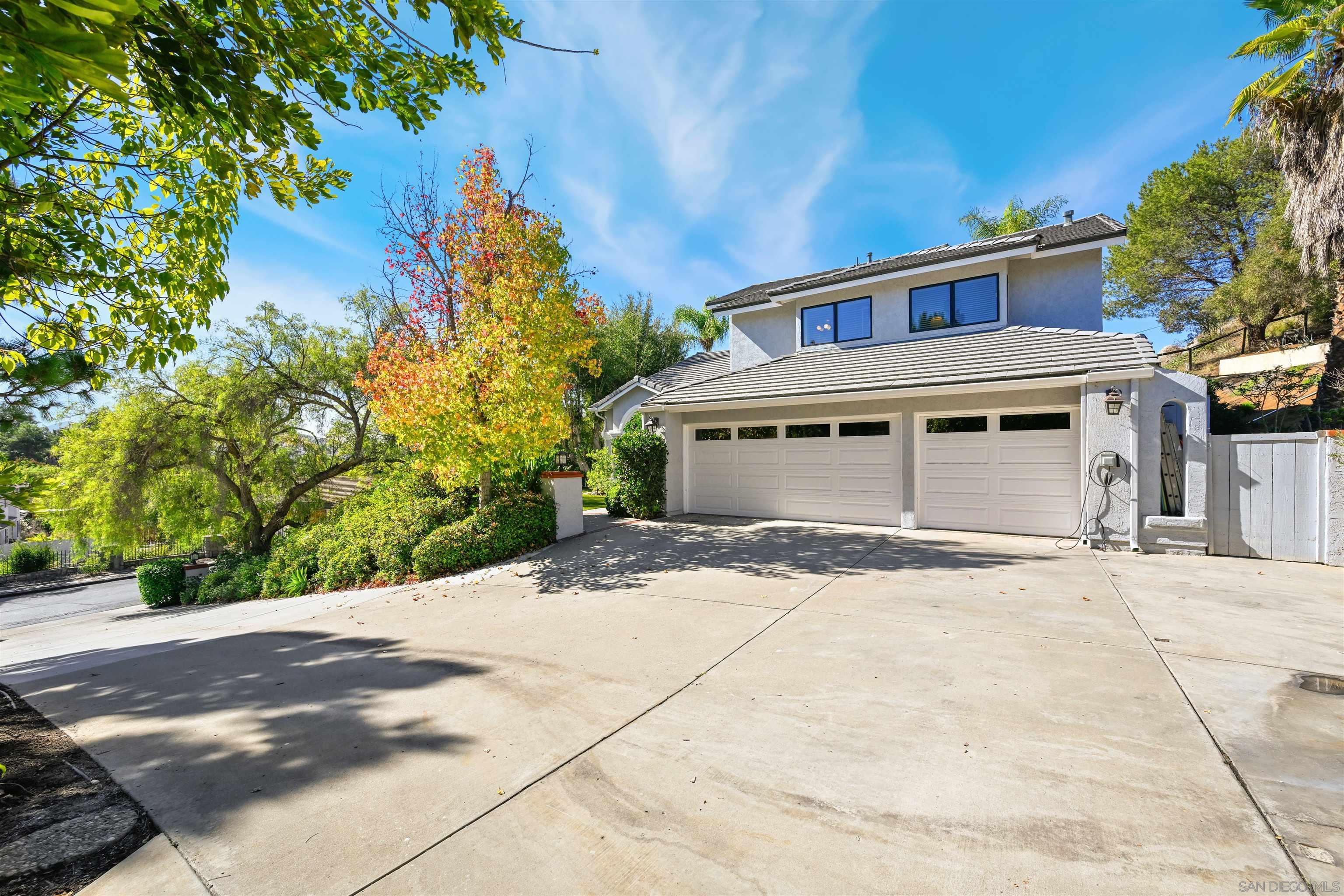 Detail Gallery Image 2 of 33 For 1914  Verde Glenn, El Cajon,  CA 92019 - 4 Beds | 2/1 Baths