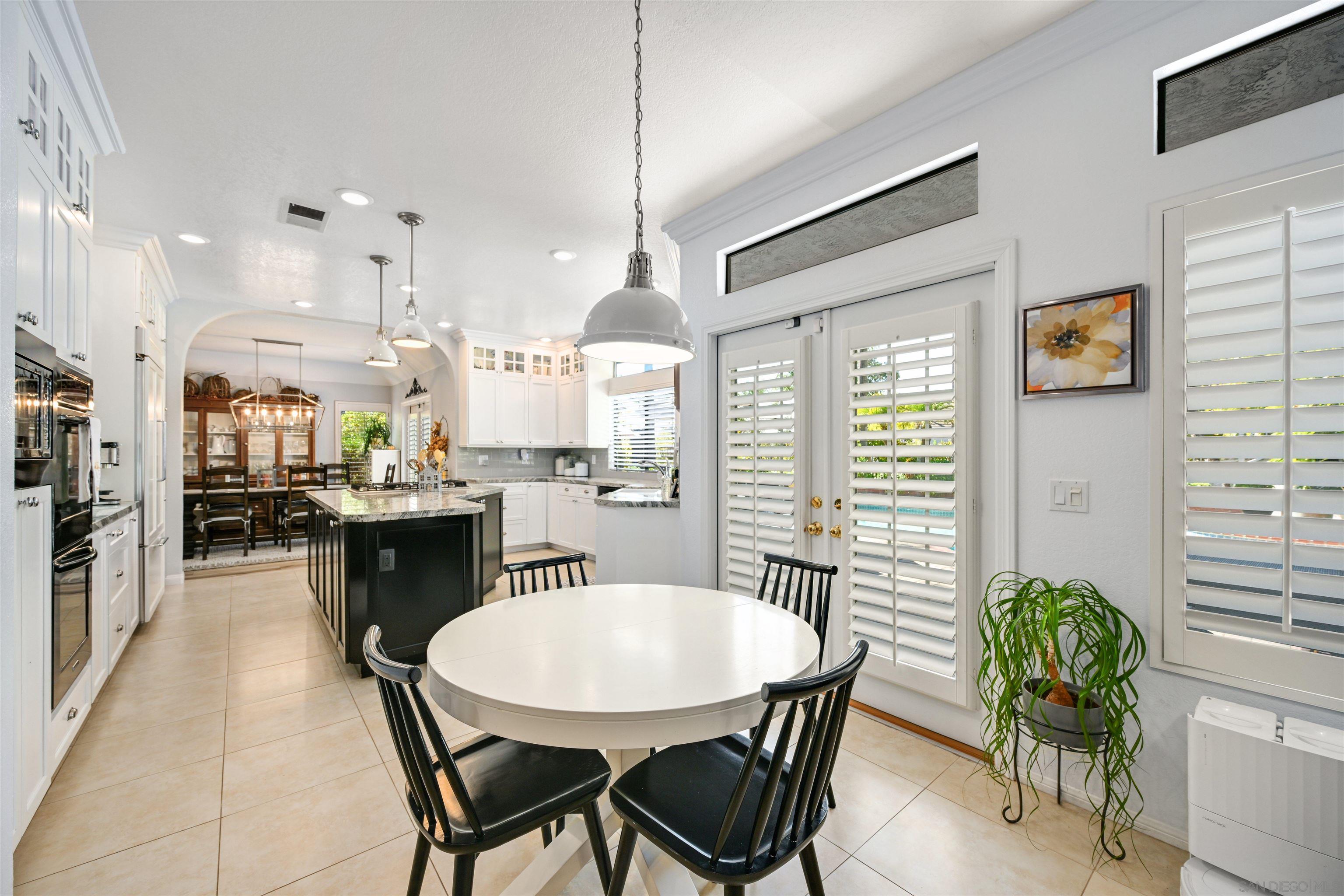 Detail Gallery Image 11 of 33 For 1914  Verde Glenn, El Cajon,  CA 92019 - 4 Beds | 2/1 Baths