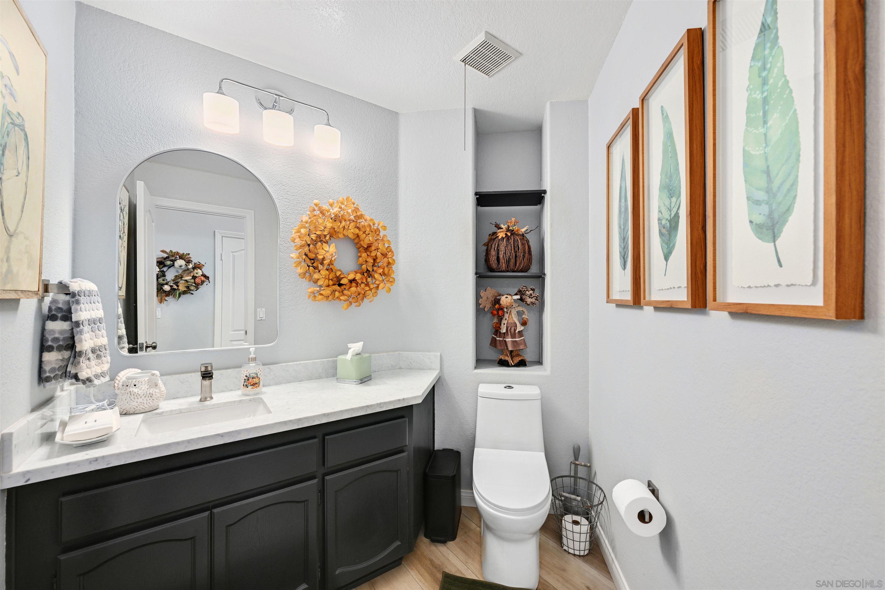 Detail Gallery Image 14 of 33 For 1914  Verde Glenn, El Cajon,  CA 92019 - 4 Beds | 2/1 Baths