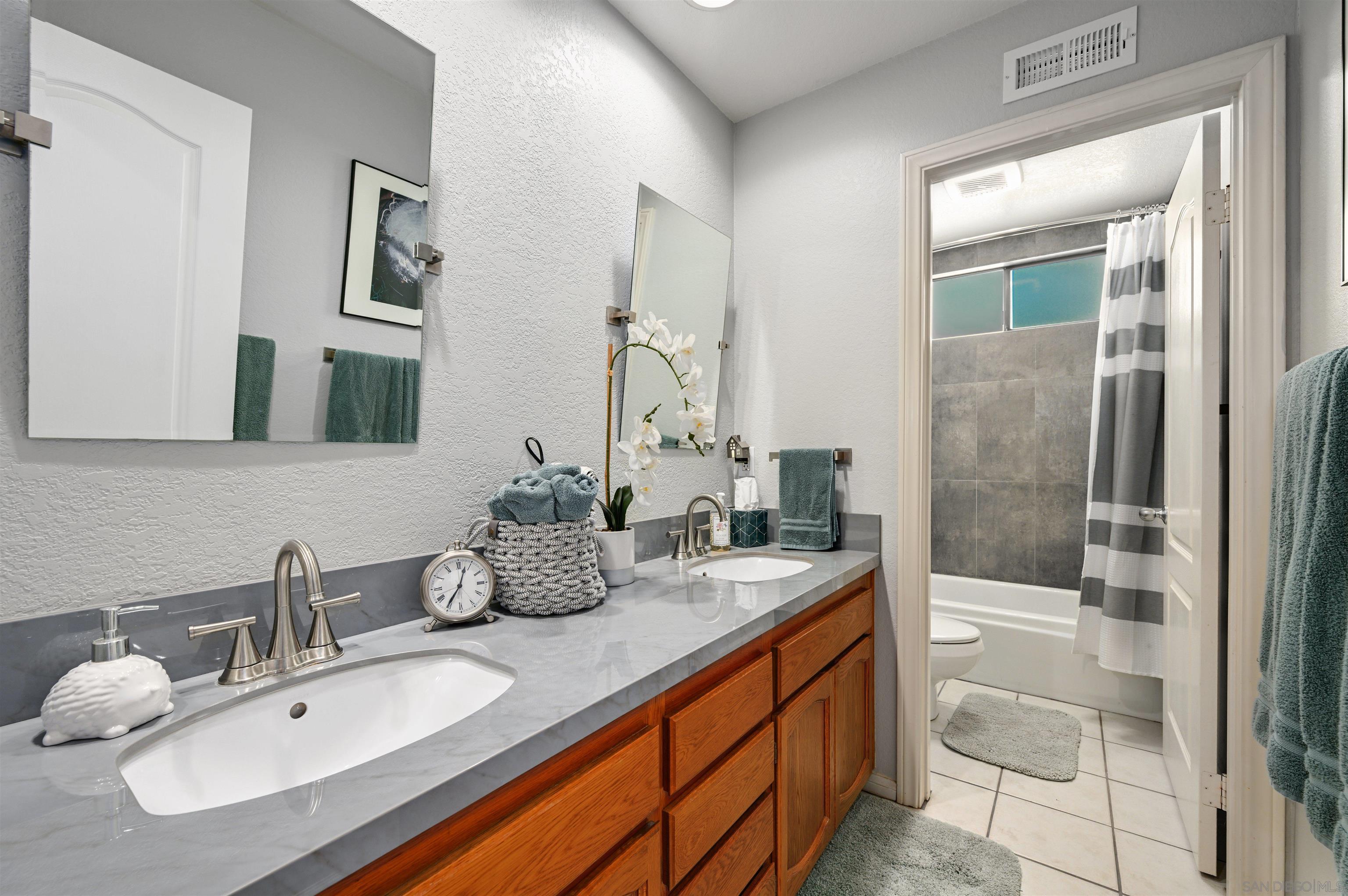 Detail Gallery Image 20 of 33 For 1914  Verde Glenn, El Cajon,  CA 92019 - 4 Beds | 2/1 Baths