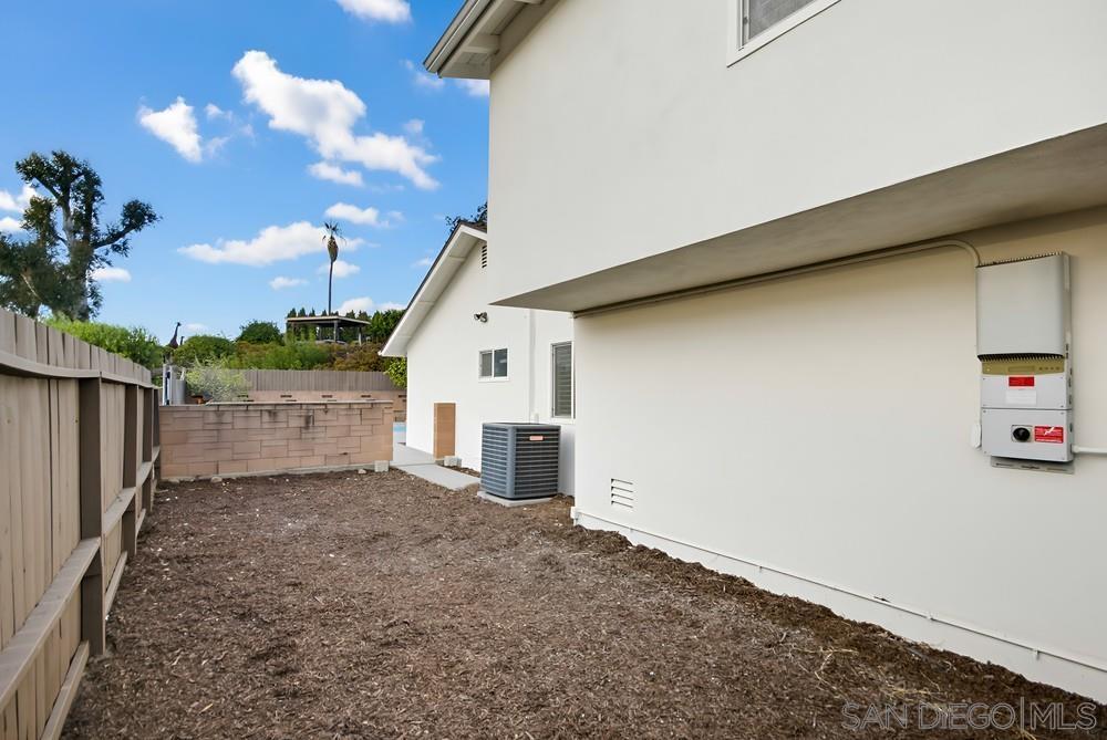 Detail Gallery Image 15 of 62 For 8670  Mellmanor Dr, La Mesa,  CA 91942 - 3 Beds | 3 Baths