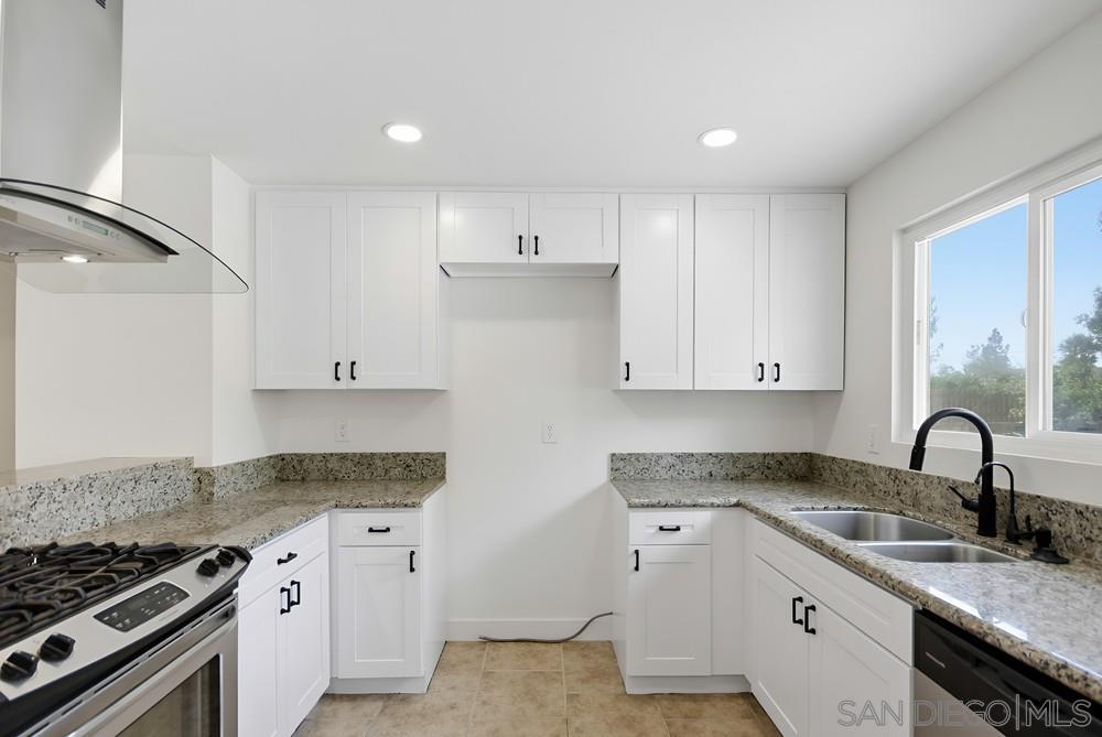 Detail Gallery Image 32 of 62 For 8670  Mellmanor Dr, La Mesa,  CA 91942 - 3 Beds | 3 Baths