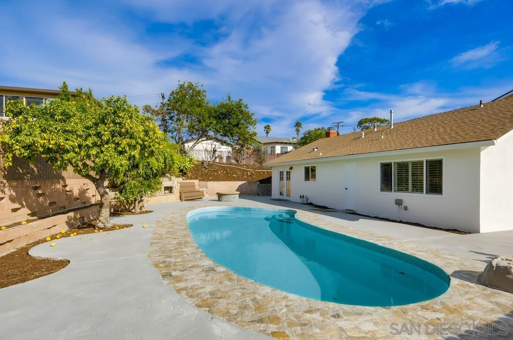 Detail Gallery Image 9 of 62 For 8670  Mellmanor Dr, La Mesa,  CA 91942 - 3 Beds | 3 Baths