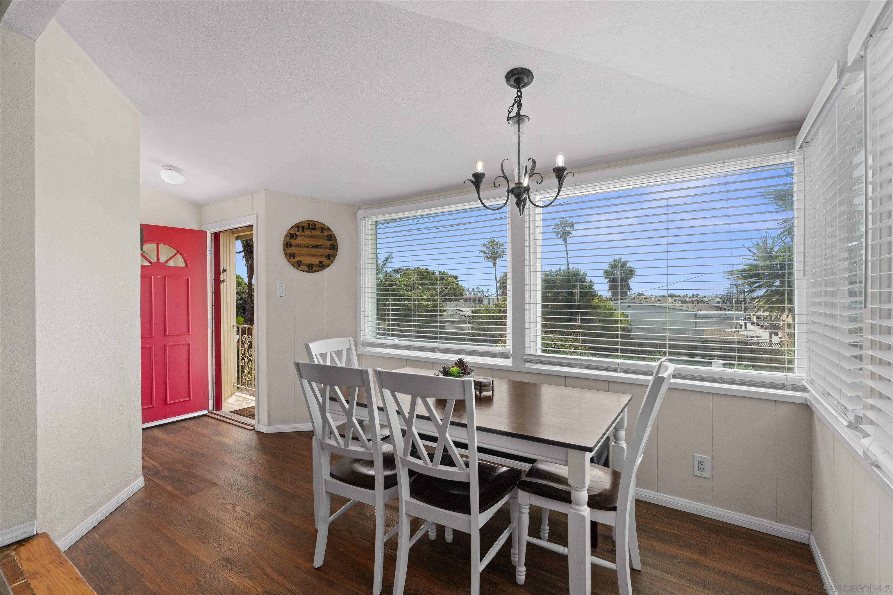 Detail Gallery Image 7 of 25 For 2615  Clovis Street, San Diego,  CA 92107 - 2 Beds | 2 Baths