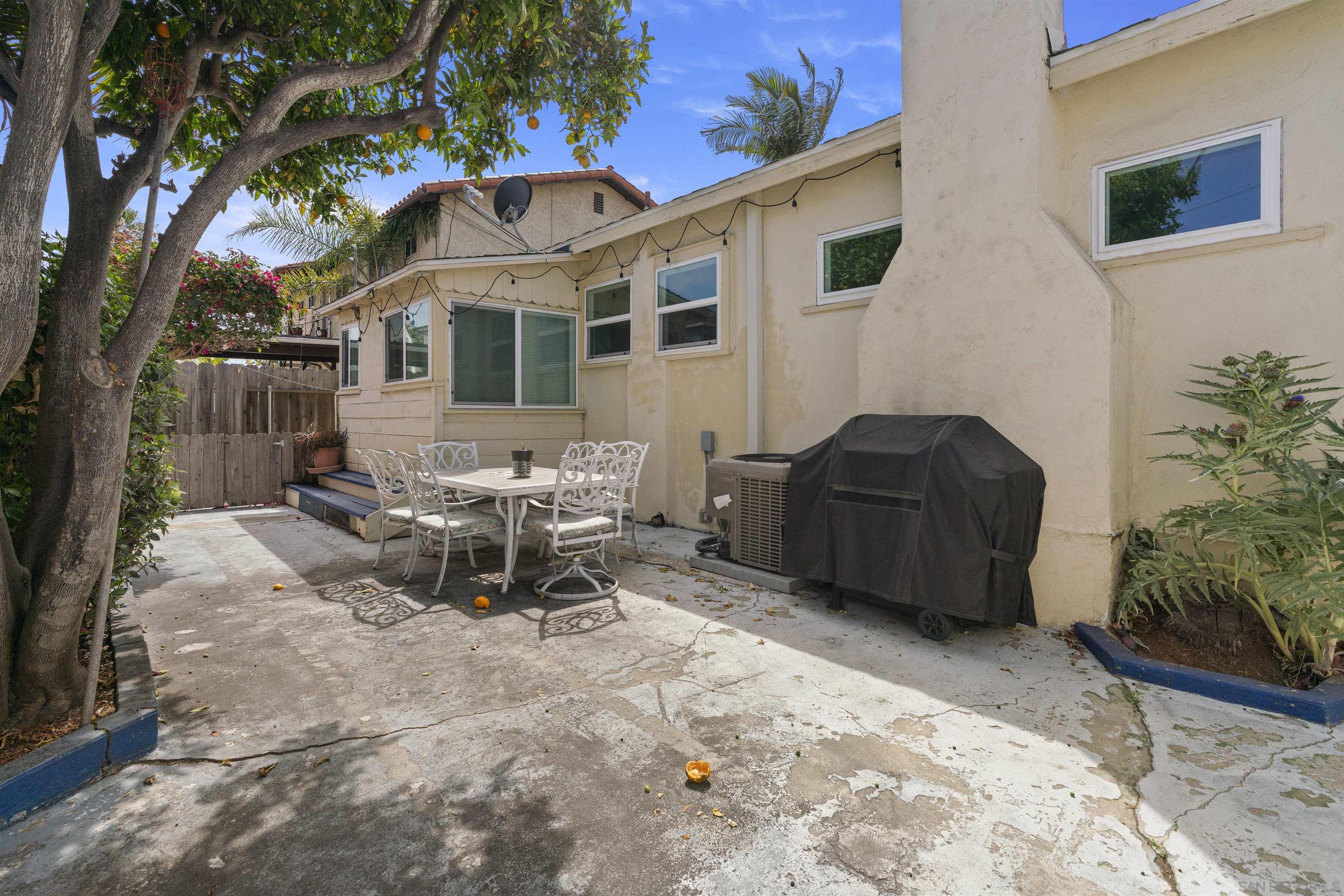 Detail Gallery Image 9 of 25 For 2615  Clovis Street, San Diego,  CA 92107 - 2 Beds | 2 Baths